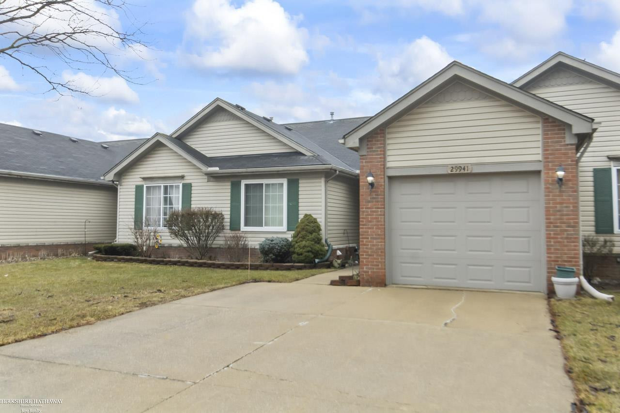 29941 Kenwood Court, Roseville, MI 48066 — Photo 27
