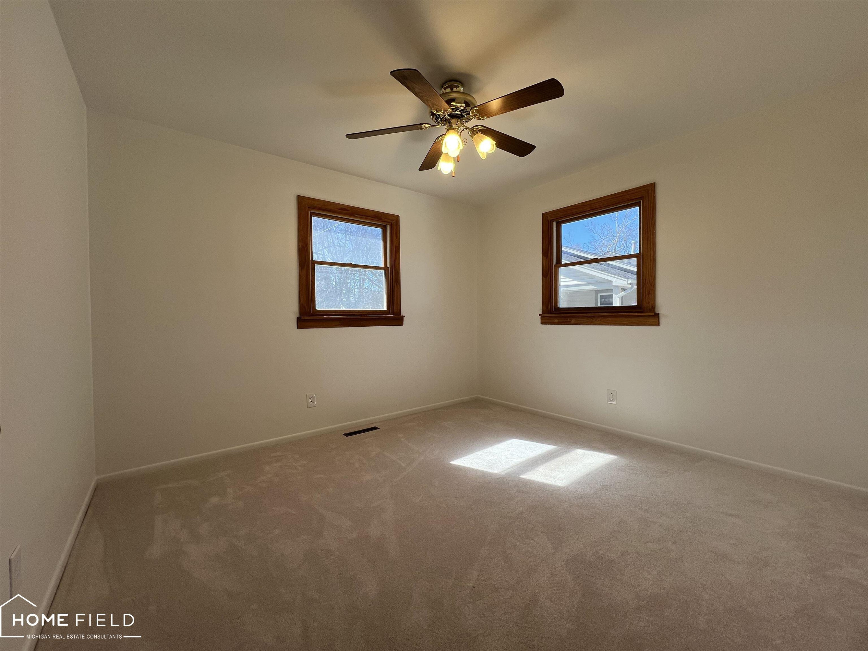 905 E Exchange Street, Owosso, MI 48867 — Photo 15