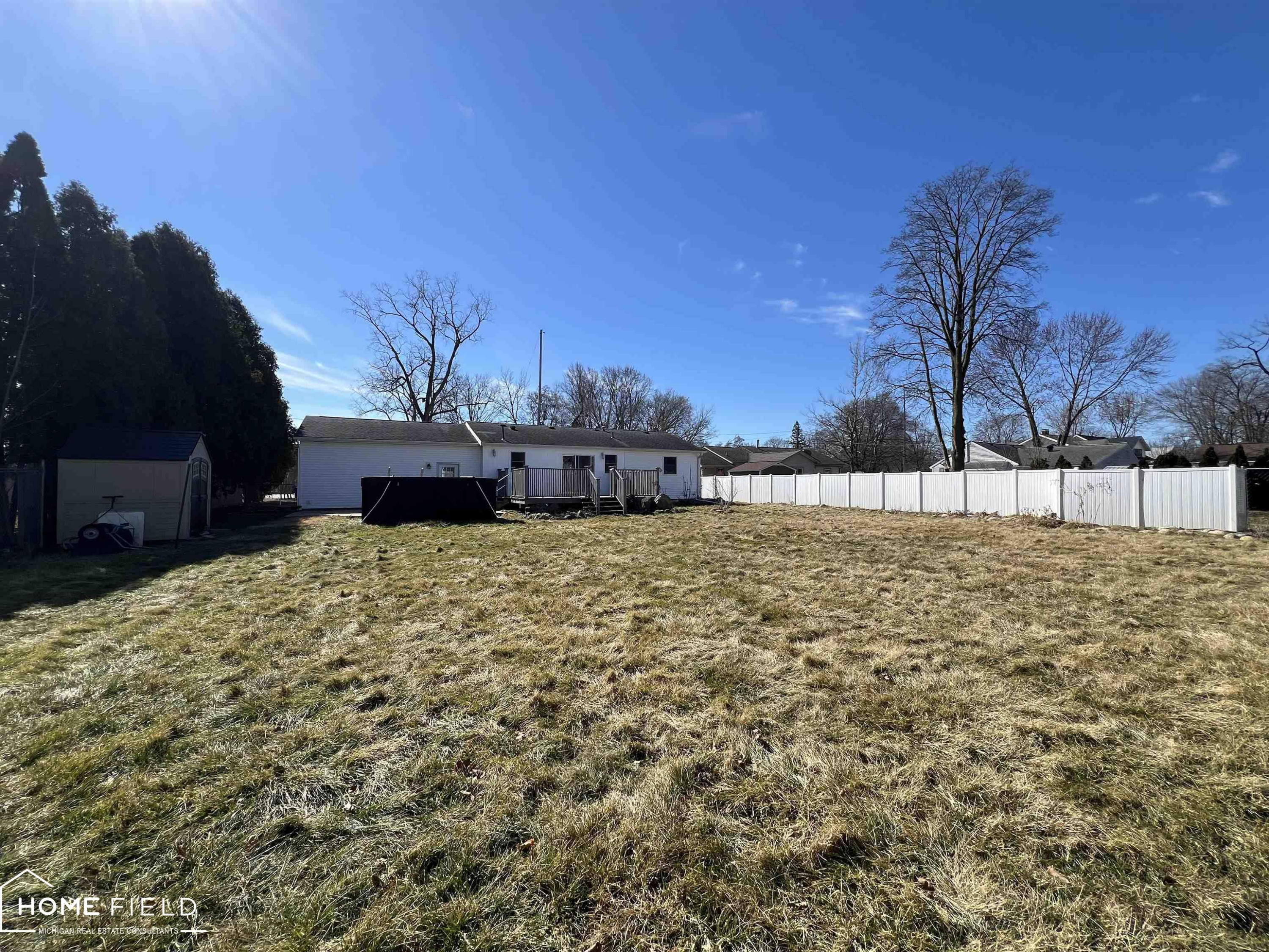 905 E Exchange Street, Owosso, MI 48867 — Photo 24