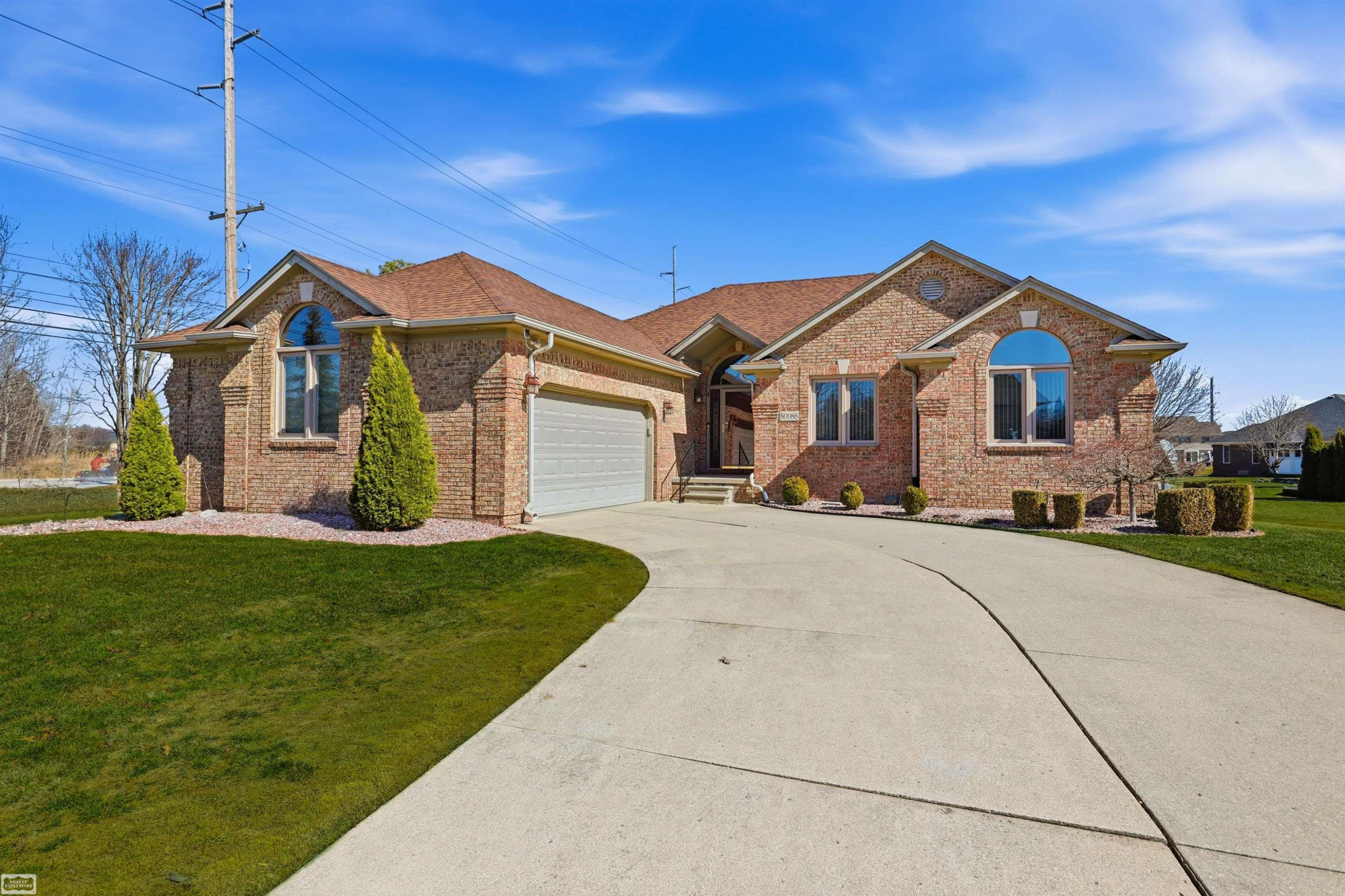 50988 Shenandoah Drive, Macomb, MI 48044 — Photo 2