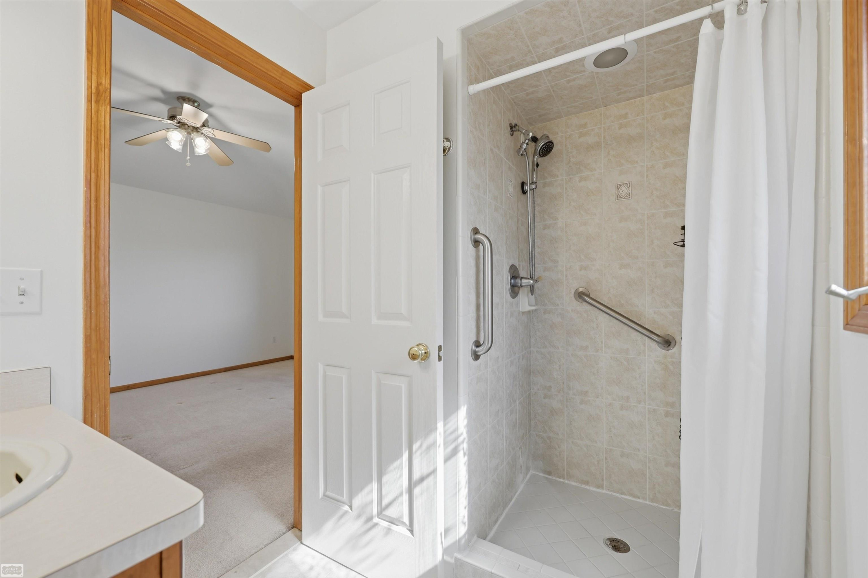 50988 Shenandoah Drive, Macomb, MI 48044 — Photo 17