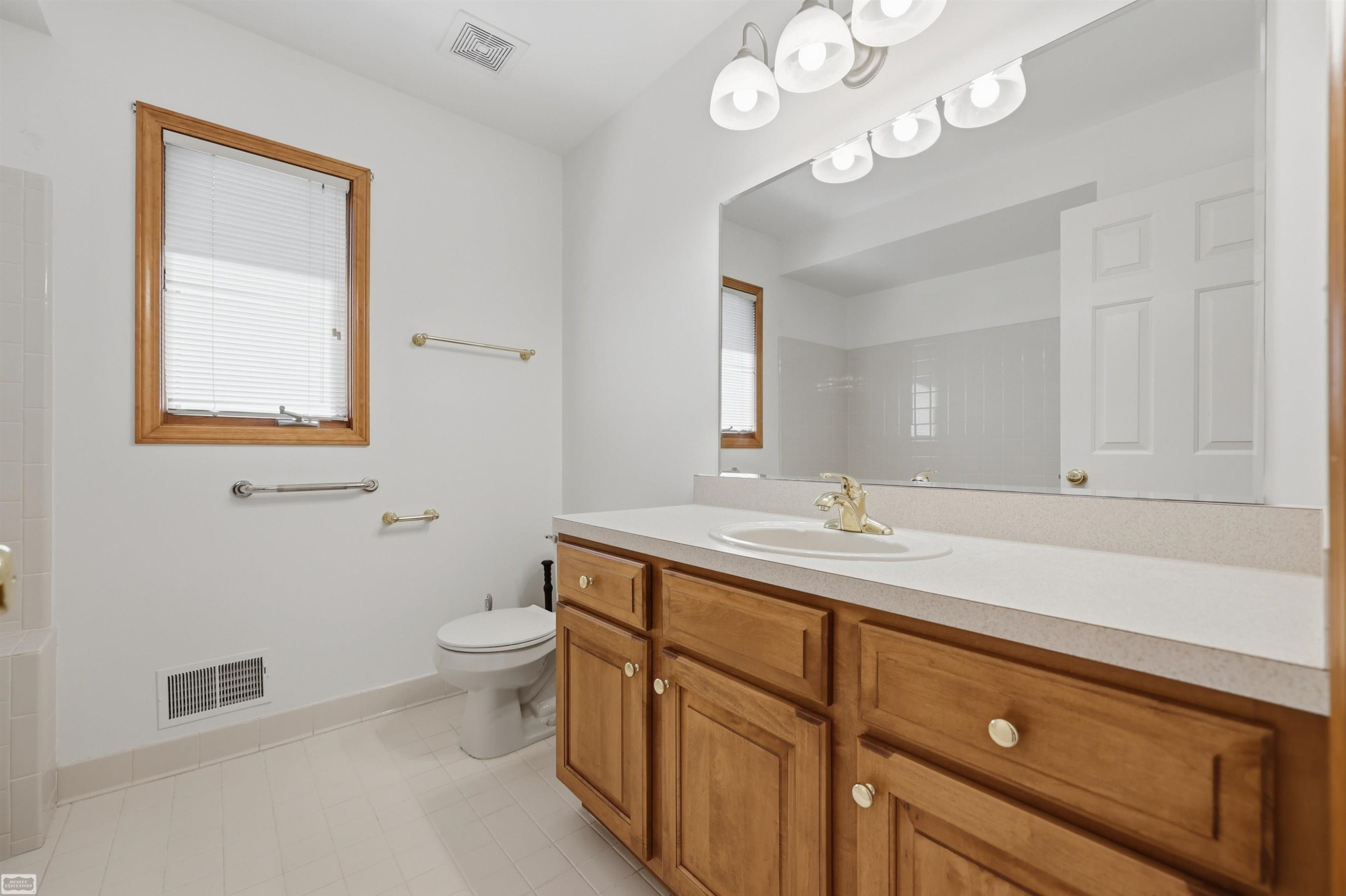 50988 Shenandoah Drive, Macomb, MI 48044 — Photo 20