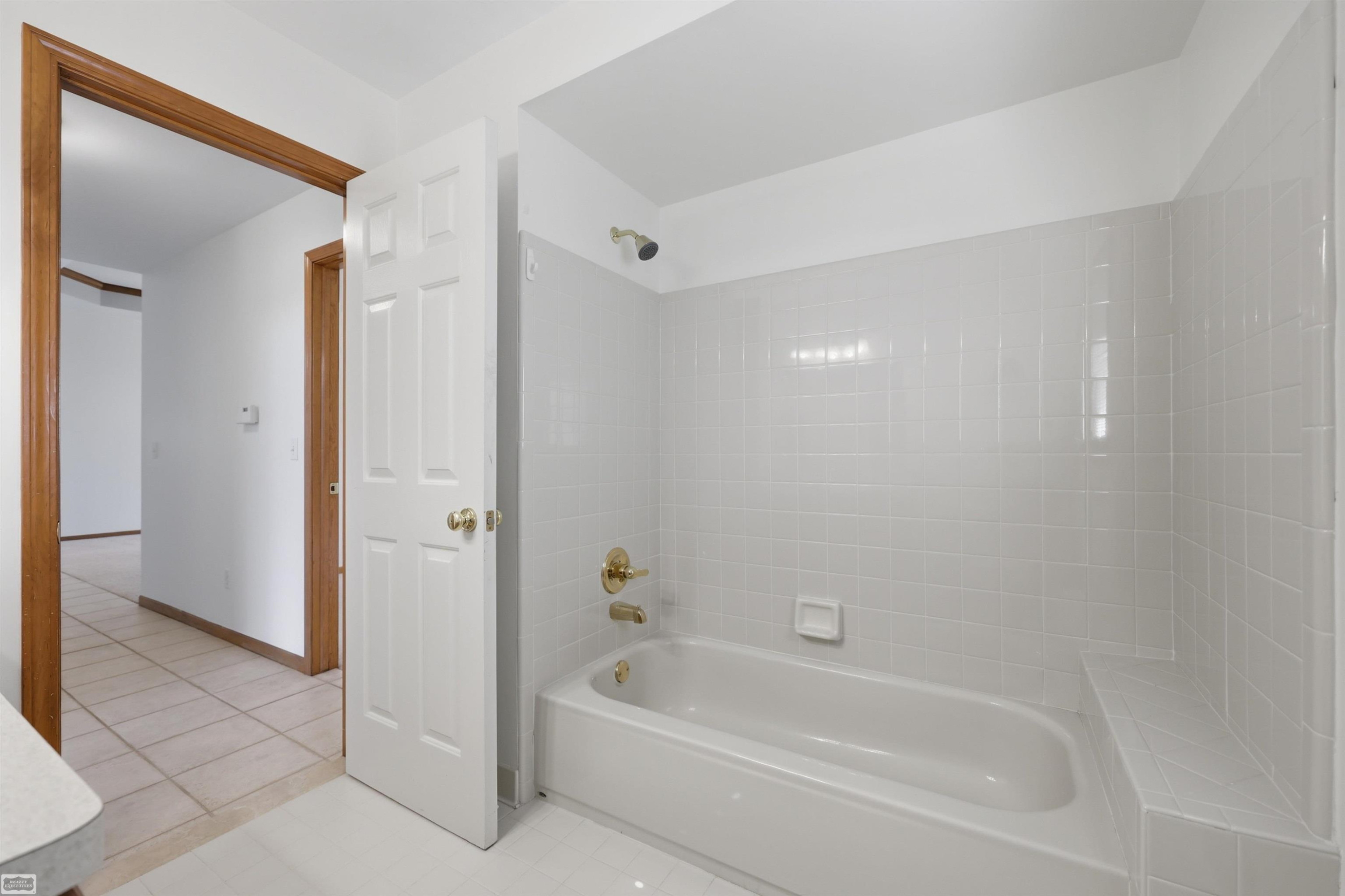 50988 Shenandoah Drive, Macomb, MI 48044 — Photo 21