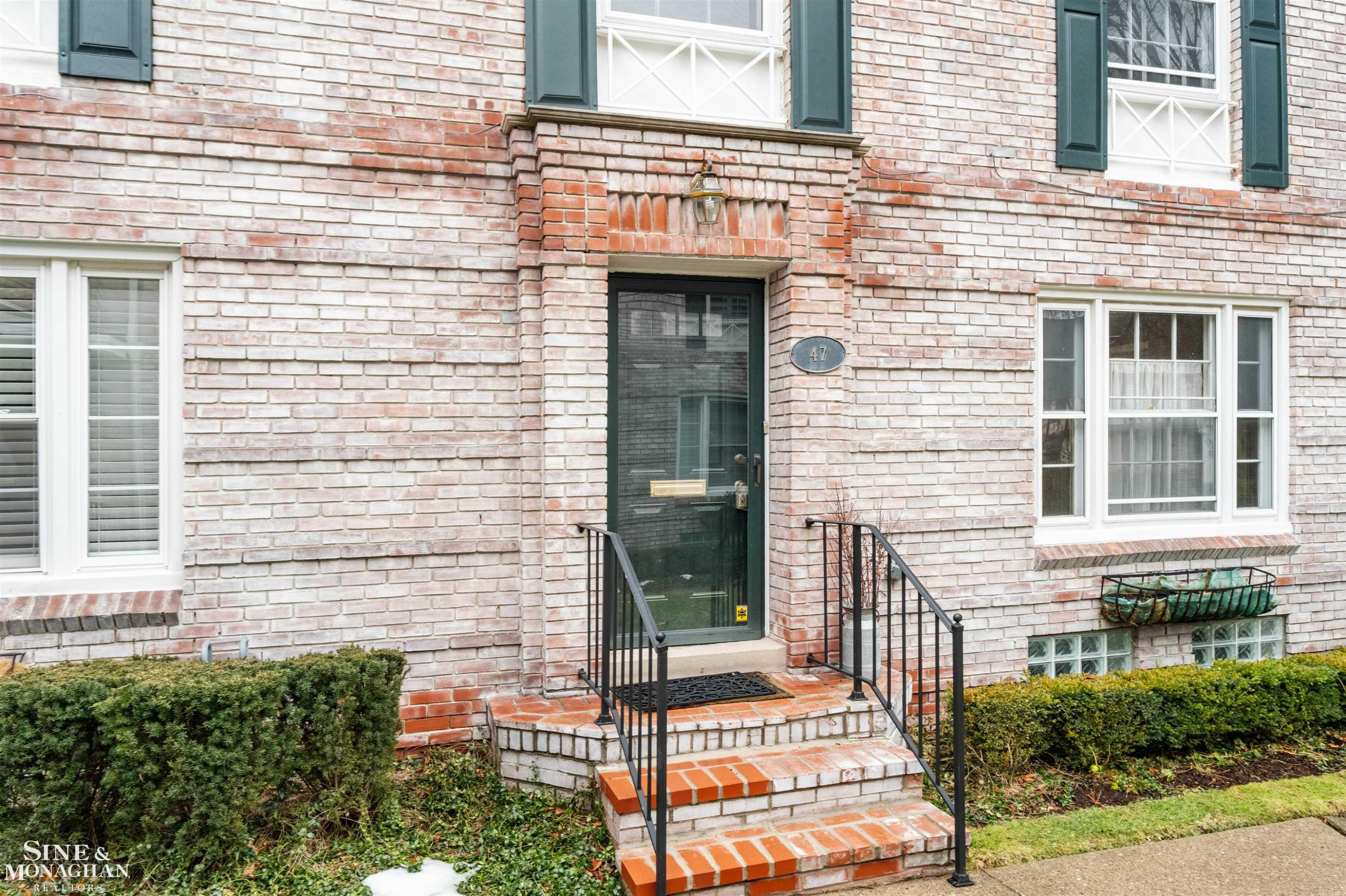 47 Cranford Lane, Grosse Pointe, MI 48230 — Photo 3