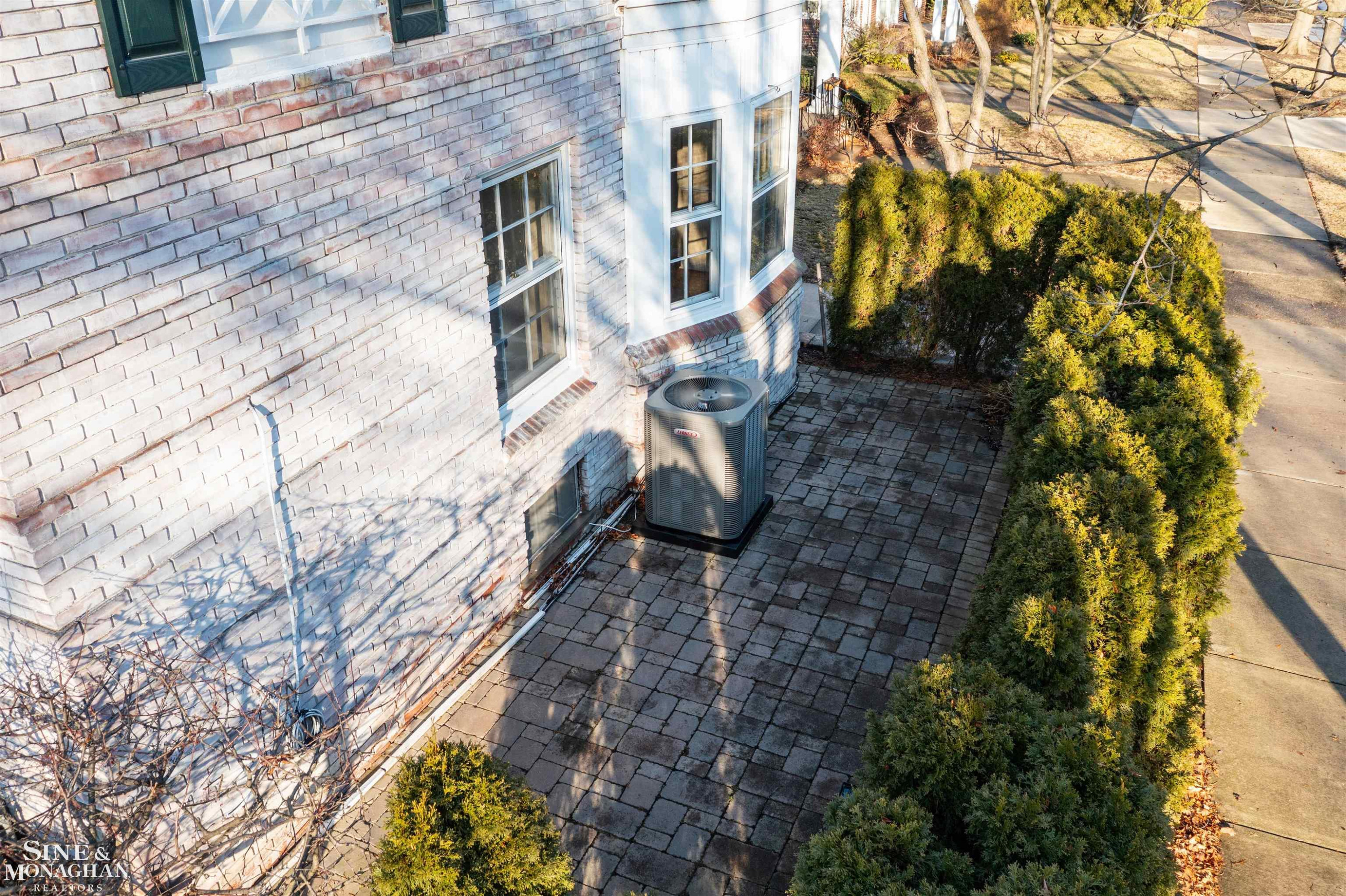 47 Cranford Lane, Grosse Pointe, MI 48230 — Photo 5