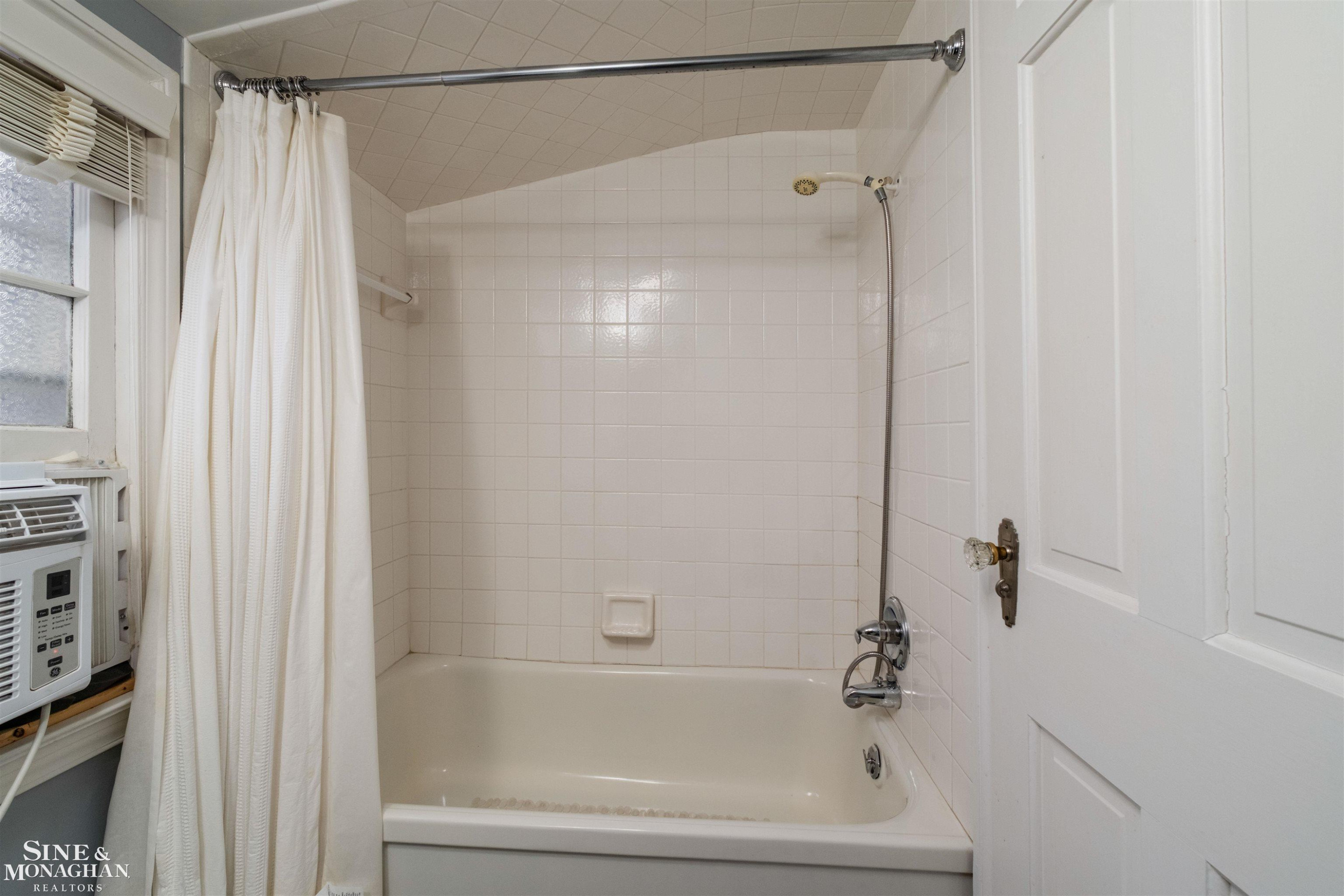 47 Cranford Lane, Grosse Pointe, MI 48230 — Photo 30