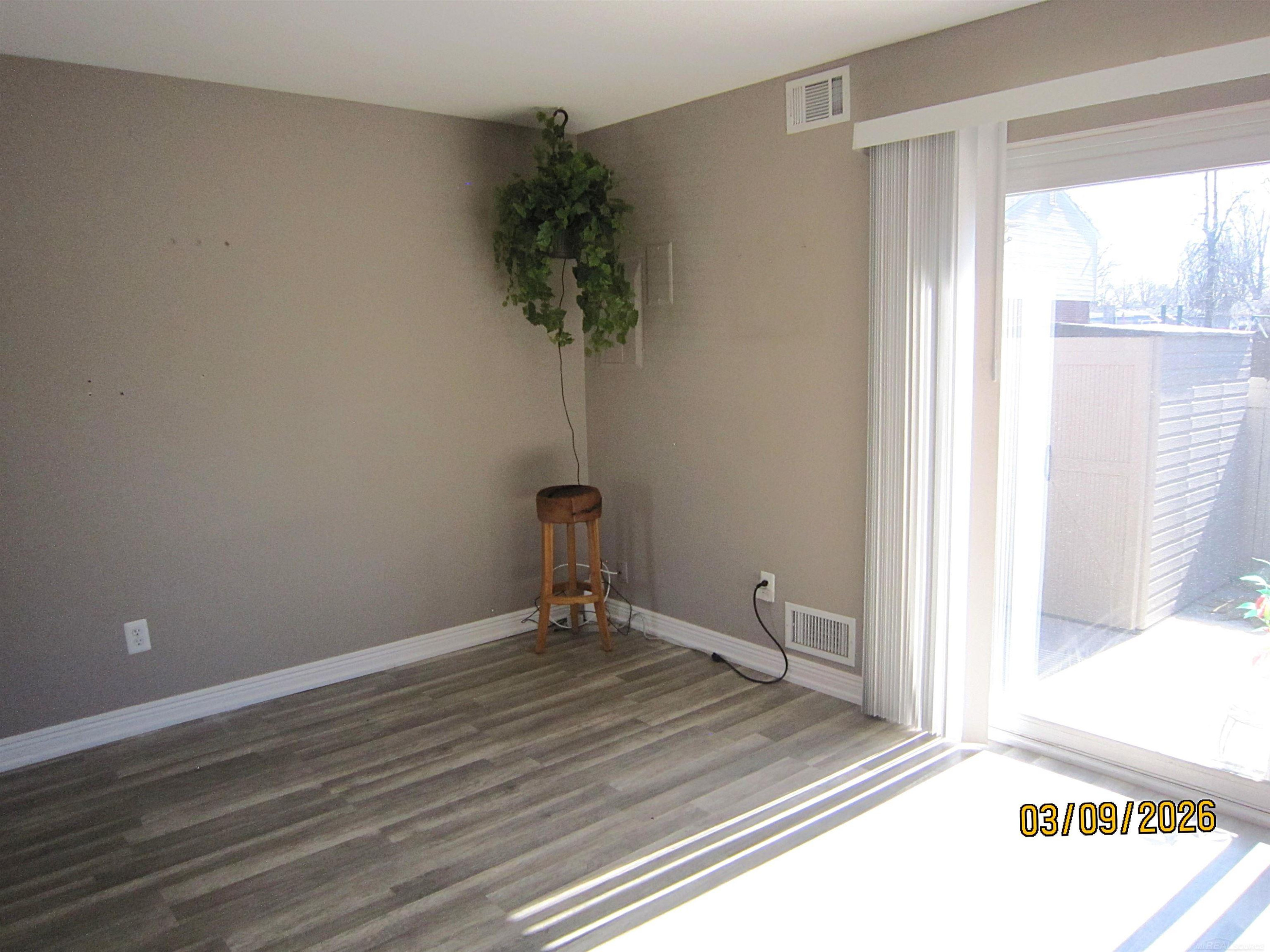 8238 FARNUM Avenue, Warren, MI 48093 — Photo 6