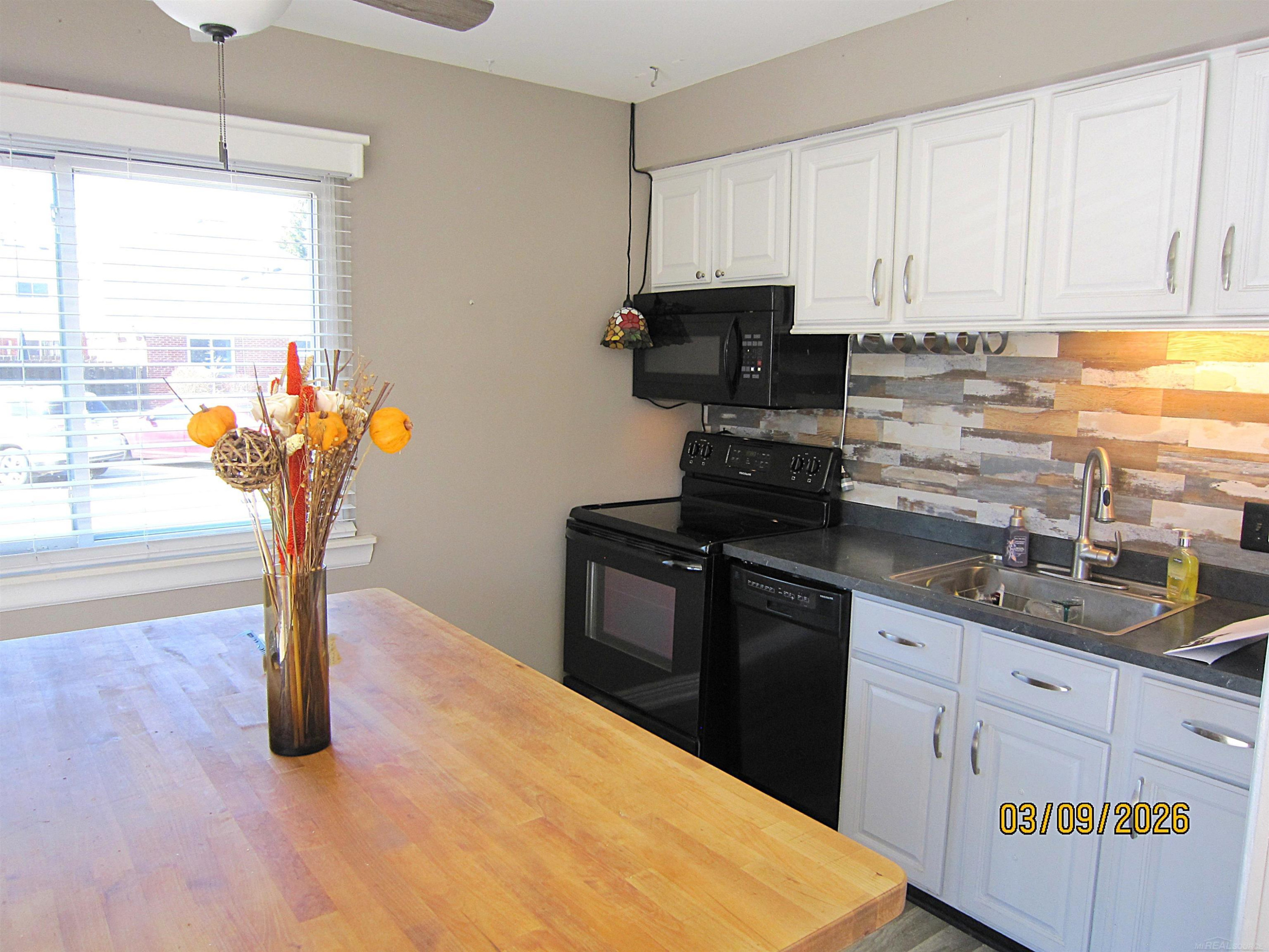 8238 FARNUM Avenue, Warren, MI 48093 — Photo 13