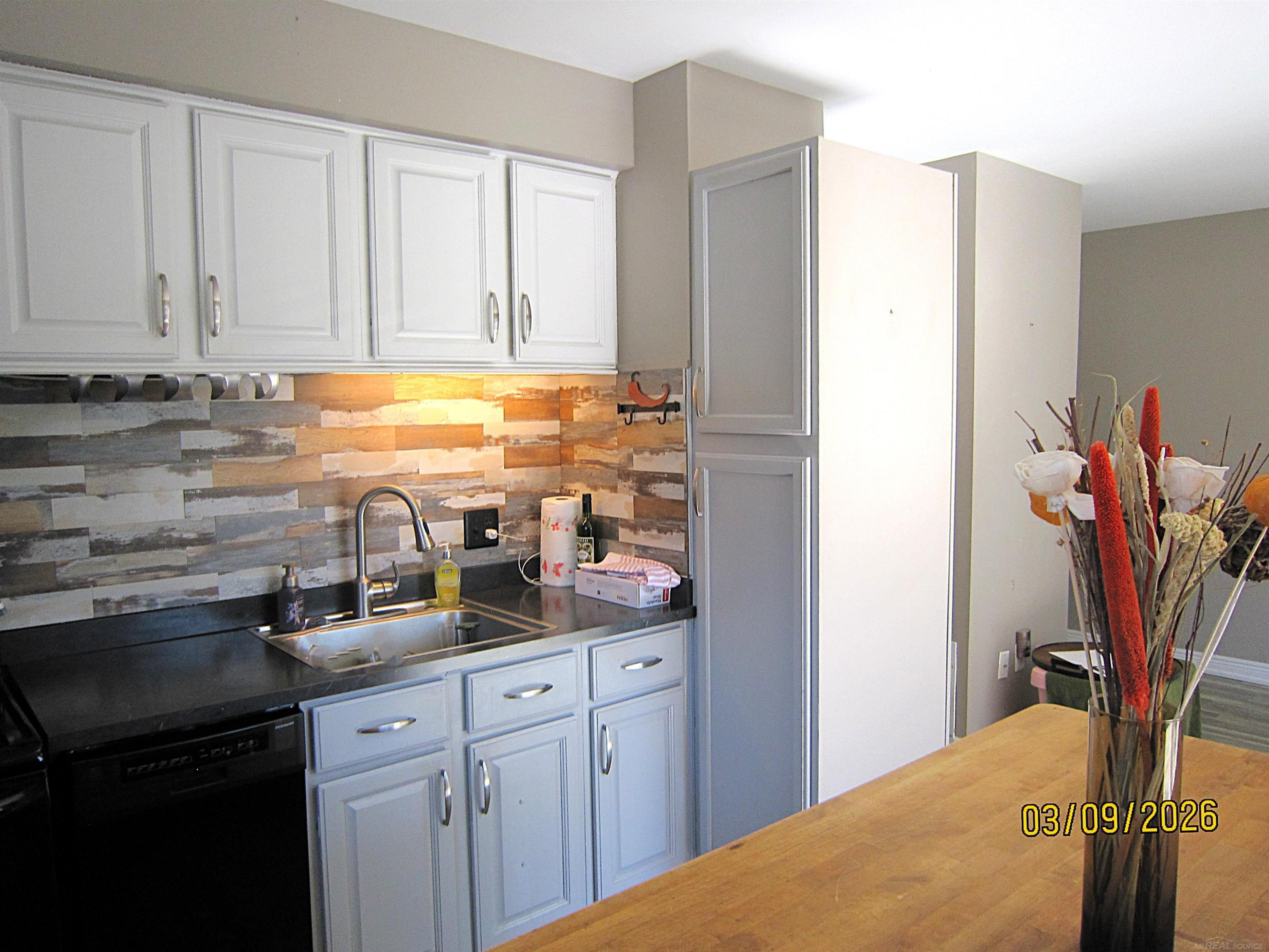 8238 FARNUM Avenue, Warren, MI 48093 — Photo 15