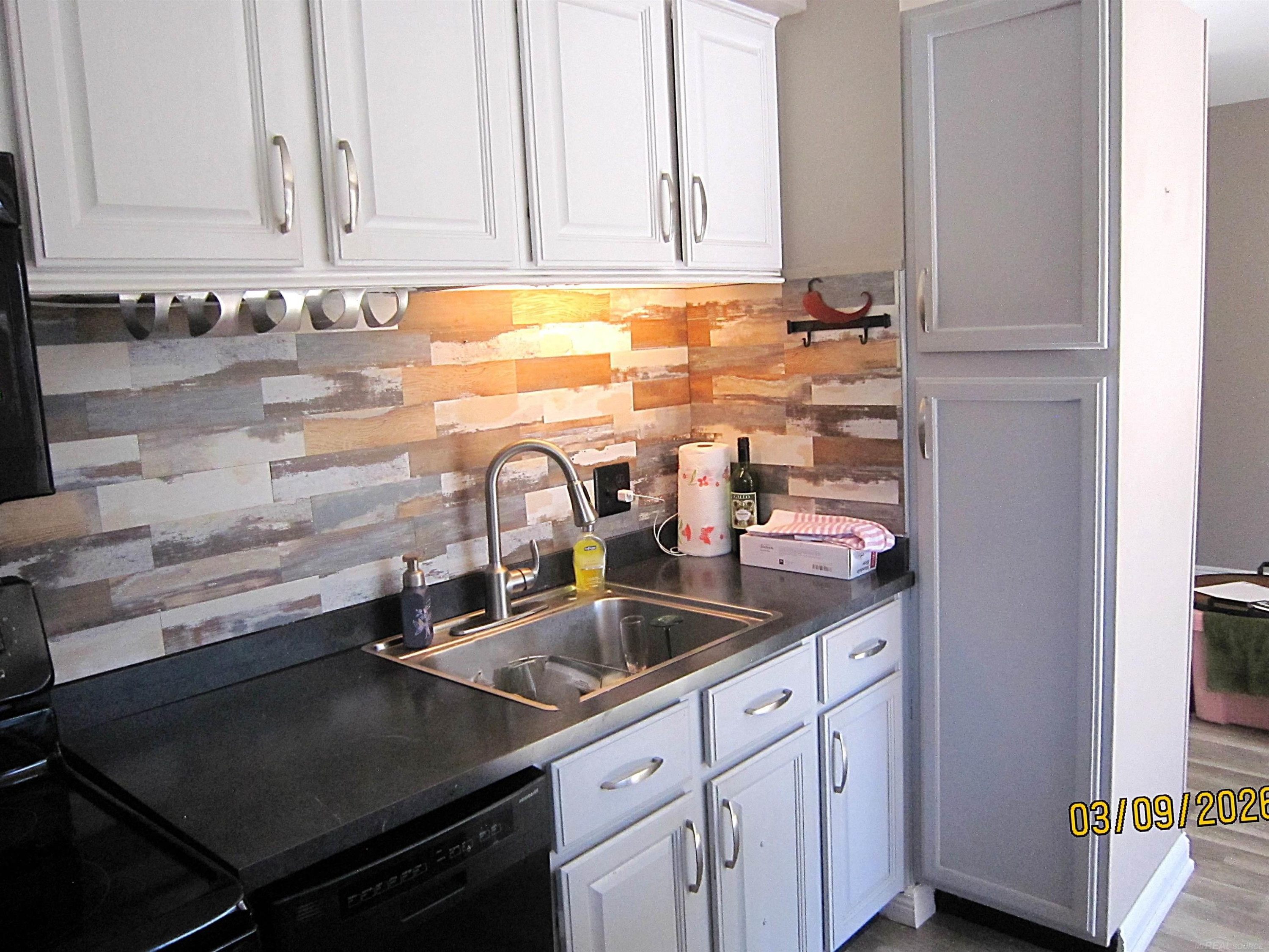 8238 FARNUM Avenue, Warren, MI 48093 — Photo 16