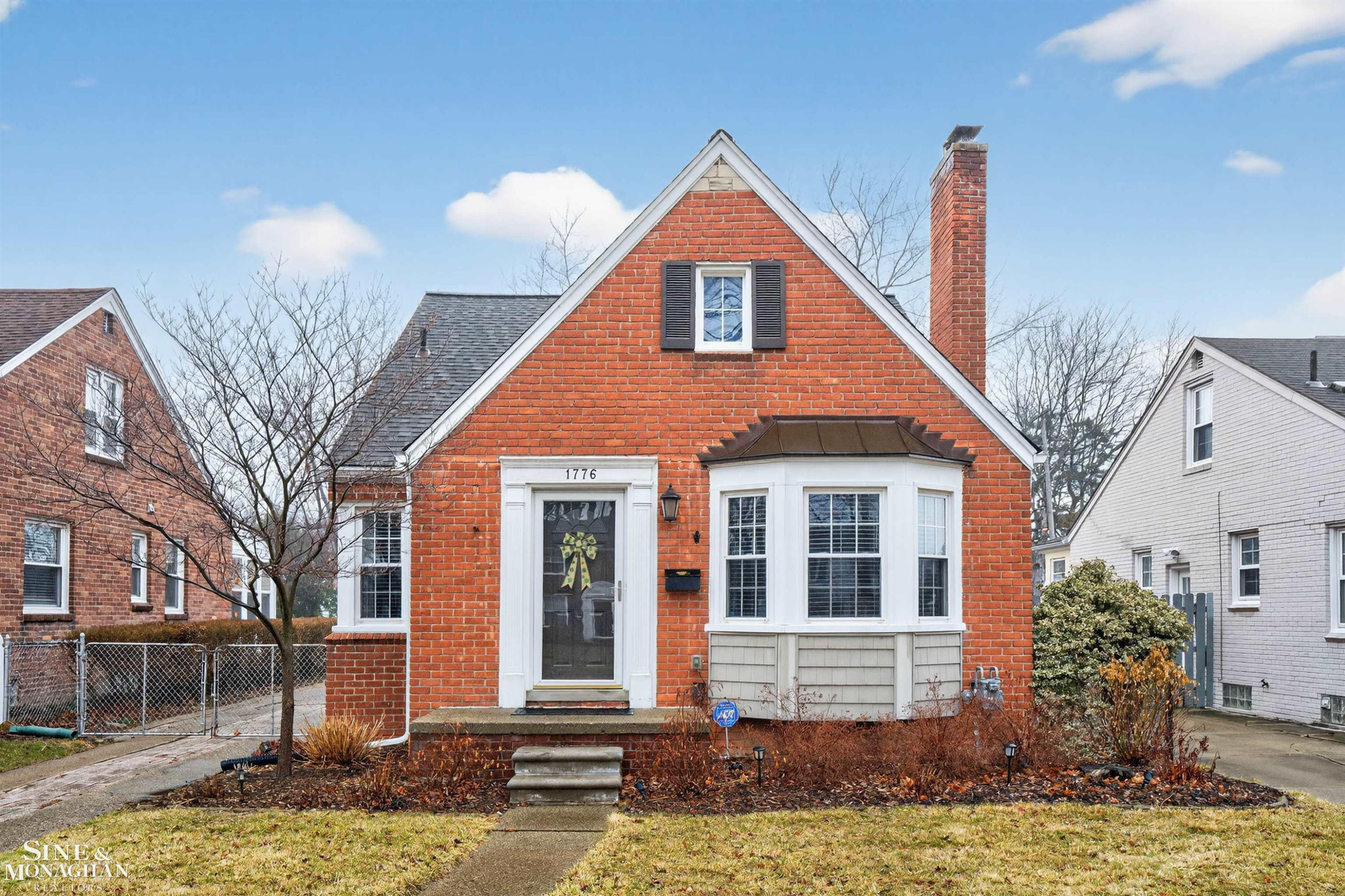 1776 Manchester Boulevard, Grosse Pointe Woods, MI 48236 — front exterior