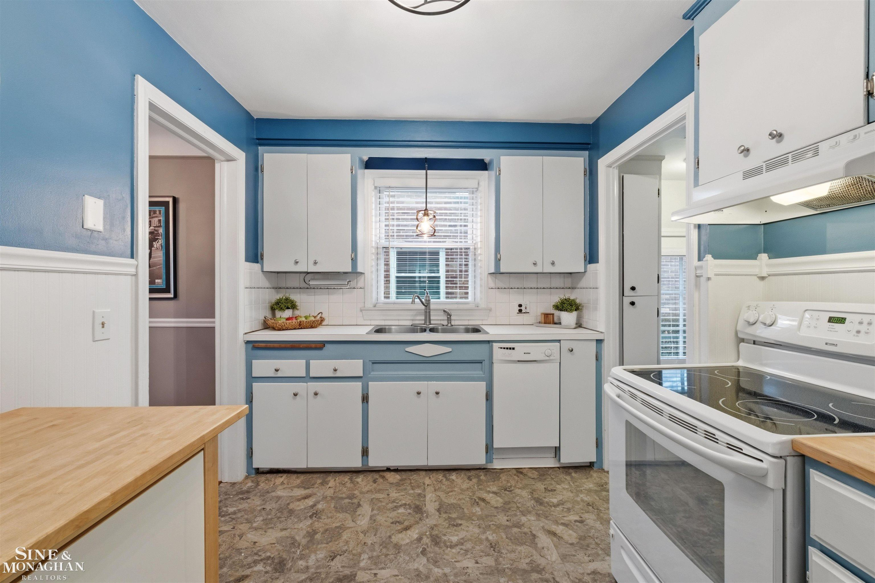 1776 Manchester Boulevard, Grosse Pointe Woods, MI 48236 — Photo 14