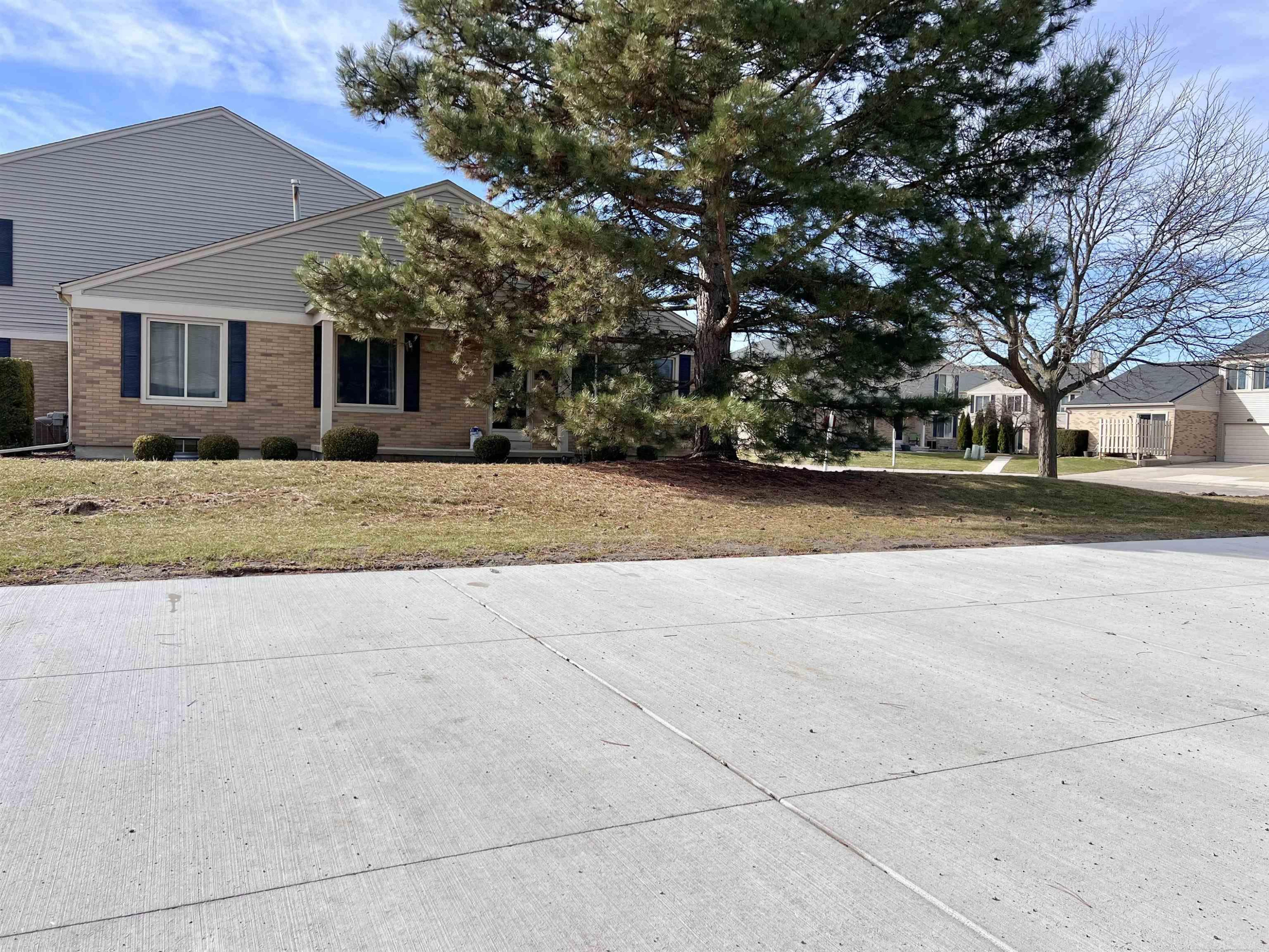 44666 Connecticut Court, Clinton Twp, MI 48038 — Photo 3