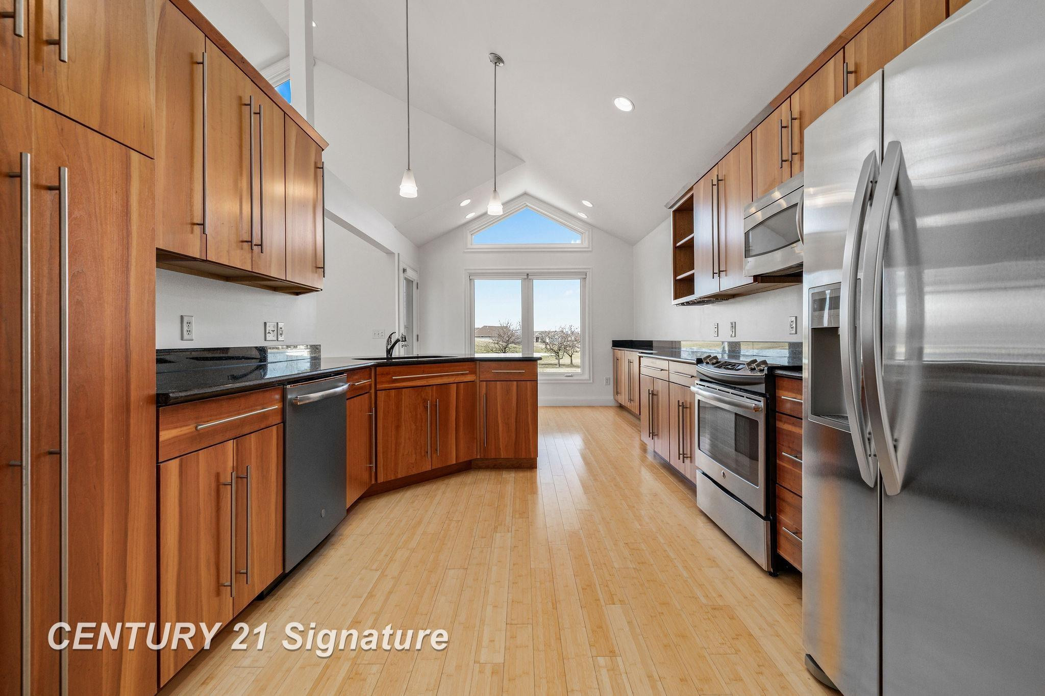 9368 Highland Green Drive, Saginaw, MI 48609 — Photo 15