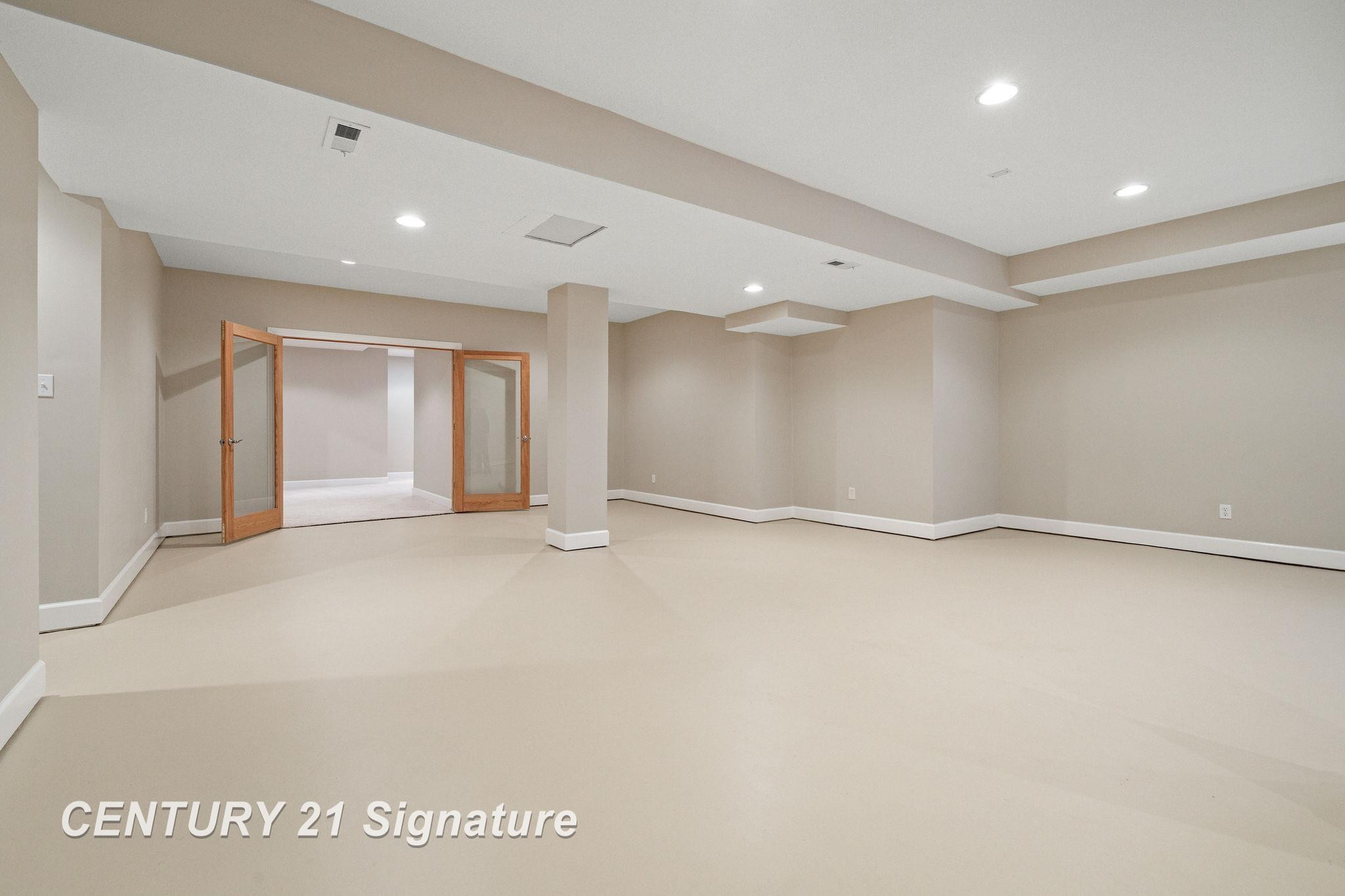 9368 Highland Green Drive, Saginaw, MI 48609 — Photo 34