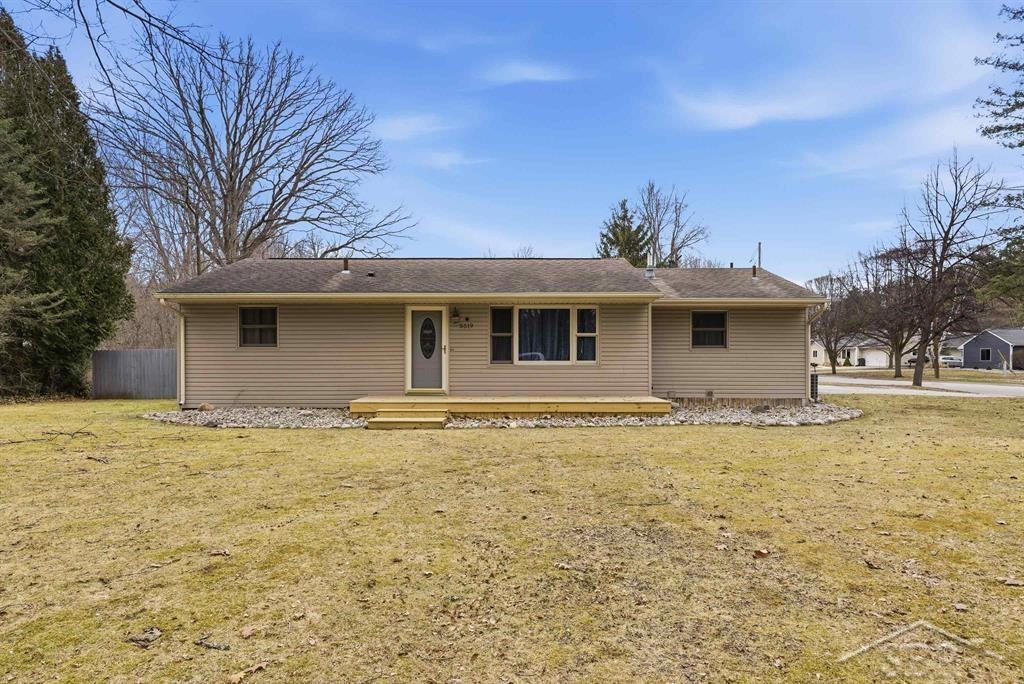 5519 Nurmi Drive, Midland, MI 48640 — front exterior
