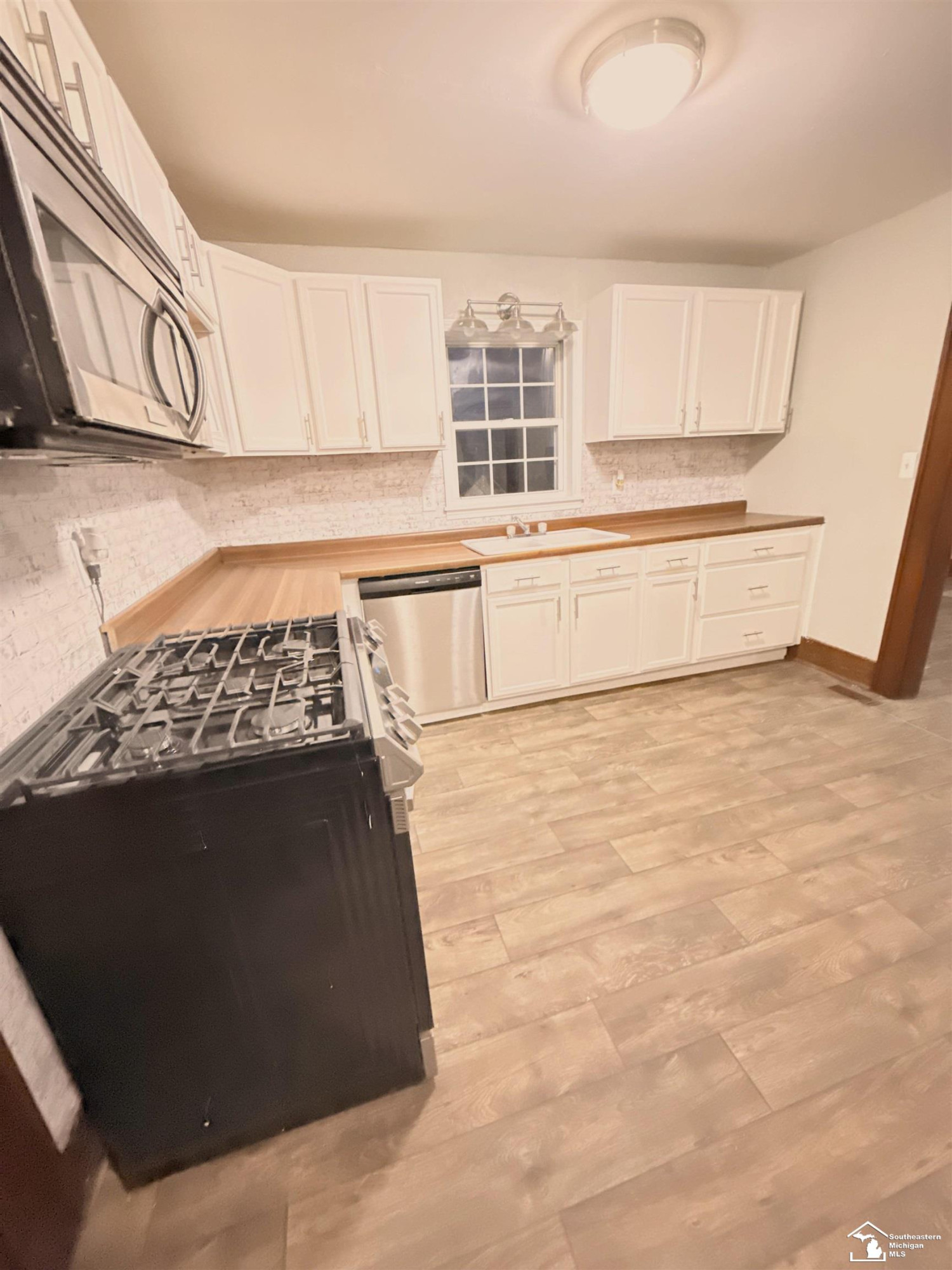 126 S Main Street, Waldron, MI 49288 — Photo 5