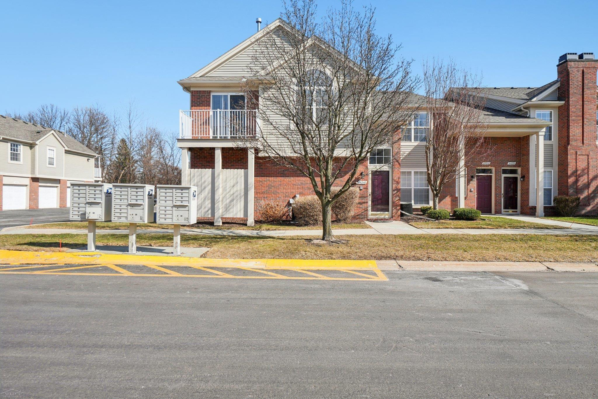 44240 Princeton Drive, Clinton Twp, MI 48038 — Photo 2