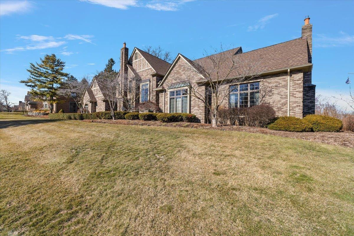 207 LAKE SHORE Drive, Grosse Pointe Farms, MI, 48236