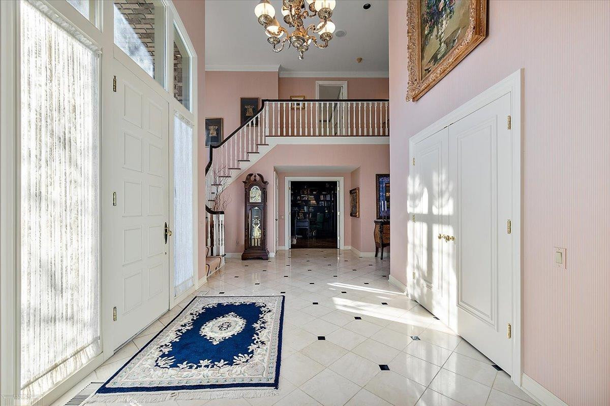 207 LAKE SHORE Drive, Grosse Pointe Farms, MI, 48236