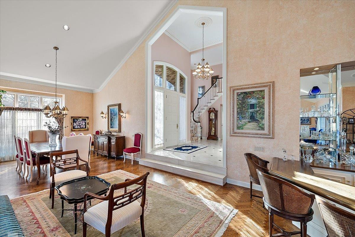 207 LAKE SHORE Drive, Grosse Pointe Farms, MI, 48236