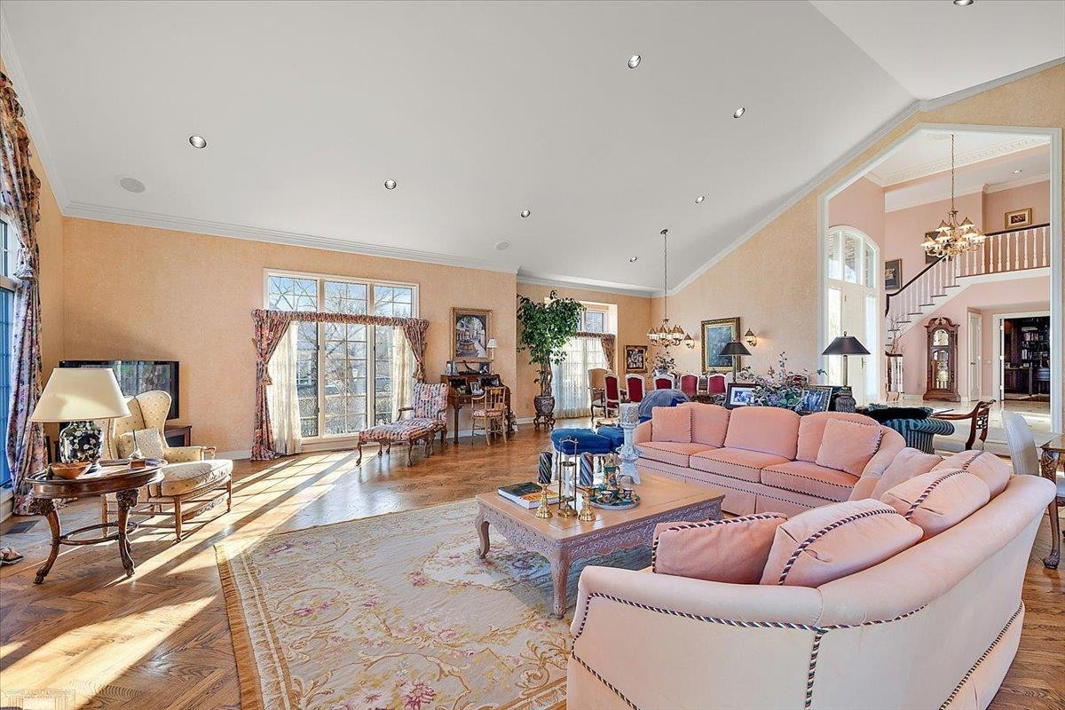 207 LAKE SHORE Drive, Grosse Pointe Farms, MI, 48236