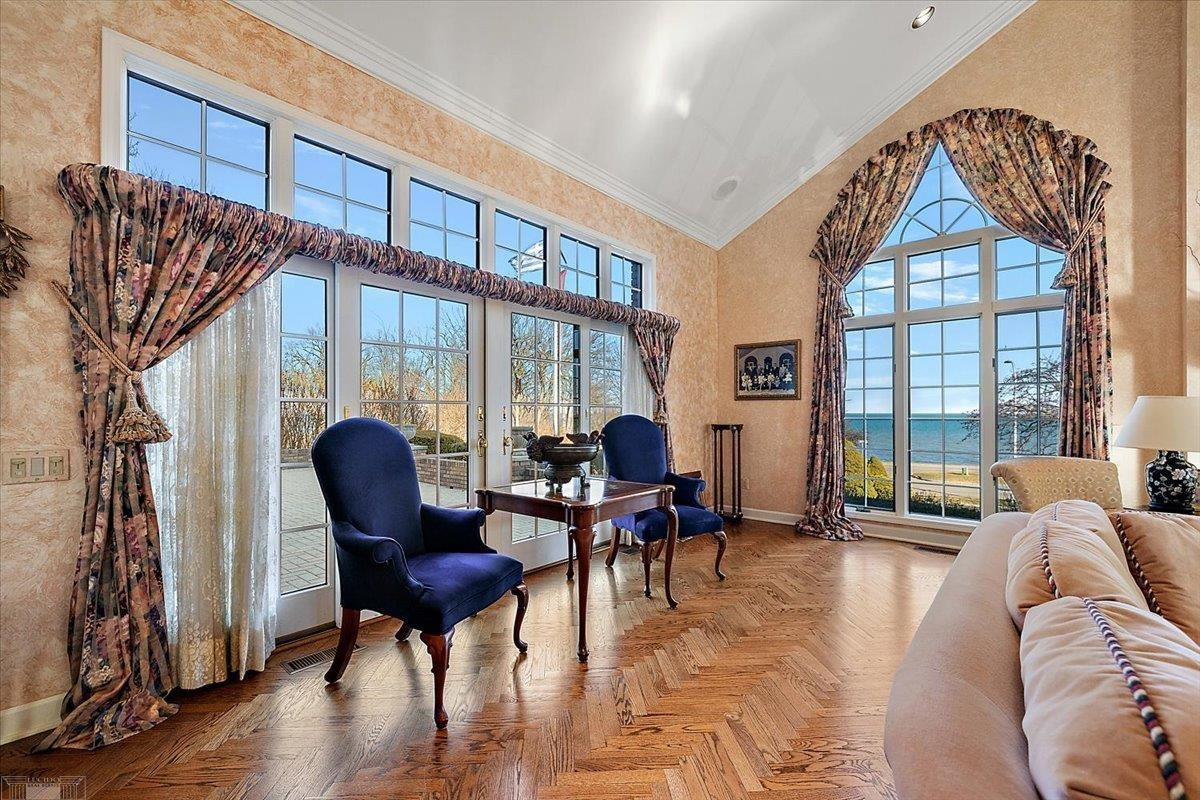 207 LAKE SHORE Drive, Grosse Pointe Farms, MI, 48236