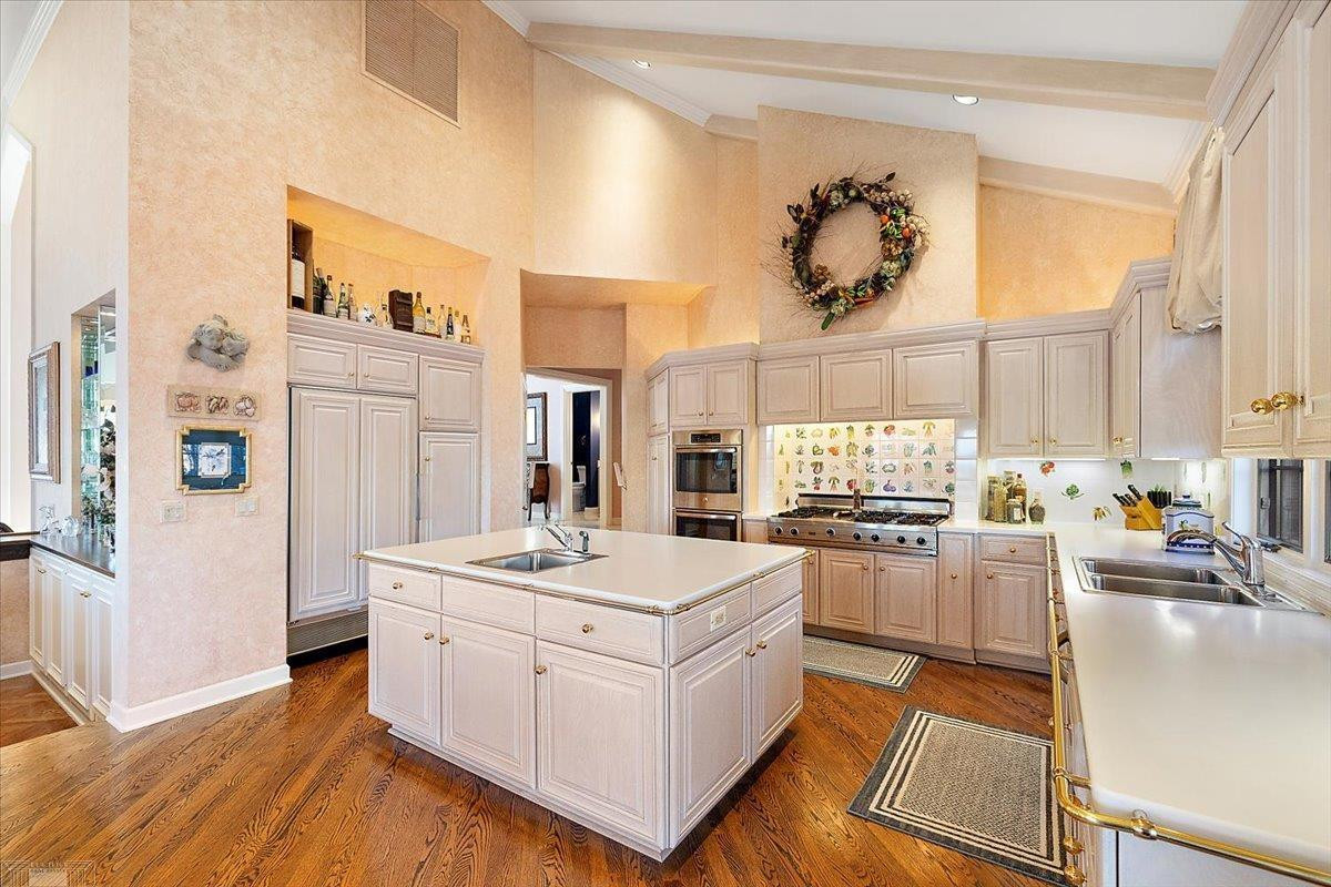 207 LAKE SHORE Drive, Grosse Pointe Farms, MI, 48236