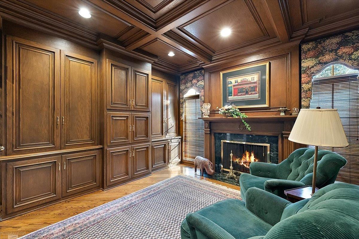 207 LAKE SHORE Drive, Grosse Pointe Farms, MI, 48236