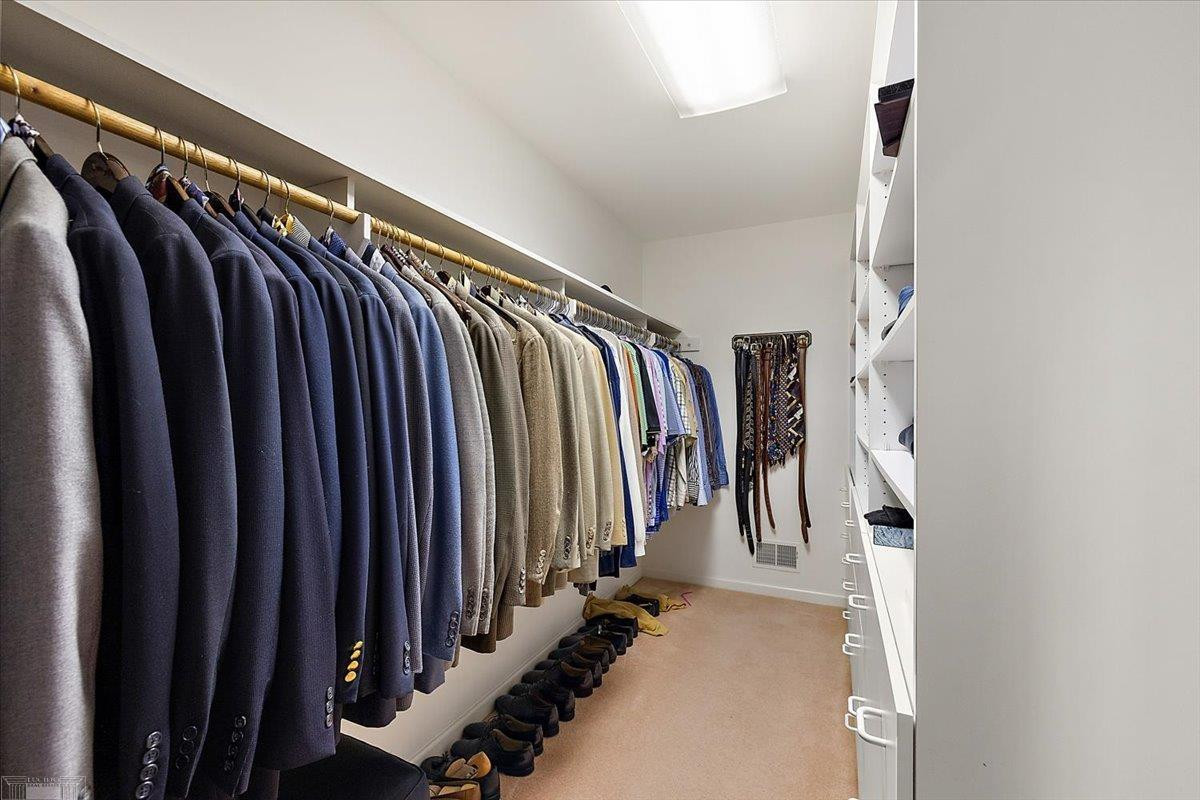 207 LAKE SHORE Drive, Grosse Pointe Farms, MI, 48236