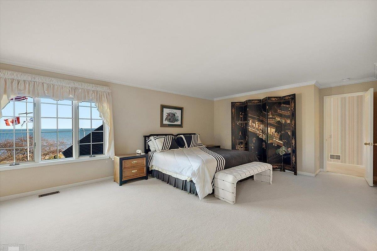 207 LAKE SHORE Drive, Grosse Pointe Farms, MI, 48236