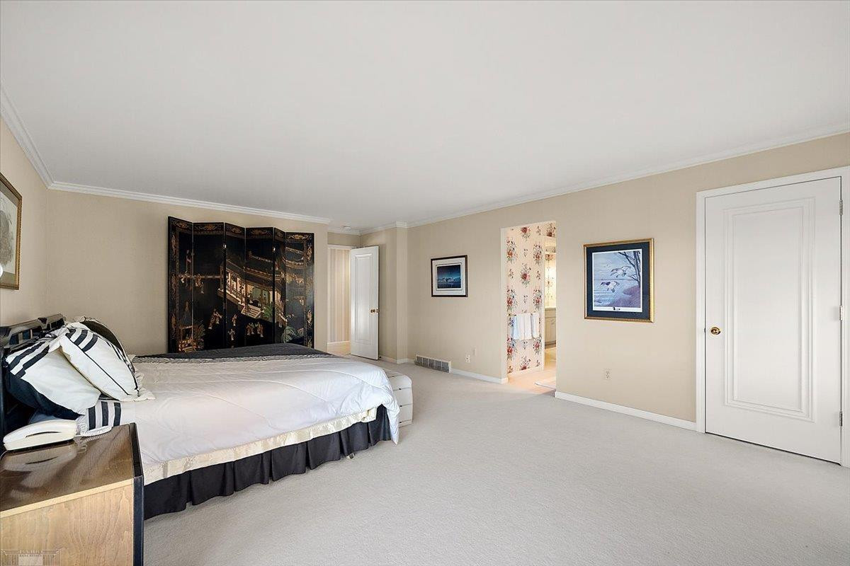 207 LAKE SHORE Drive, Grosse Pointe Farms, MI, 48236