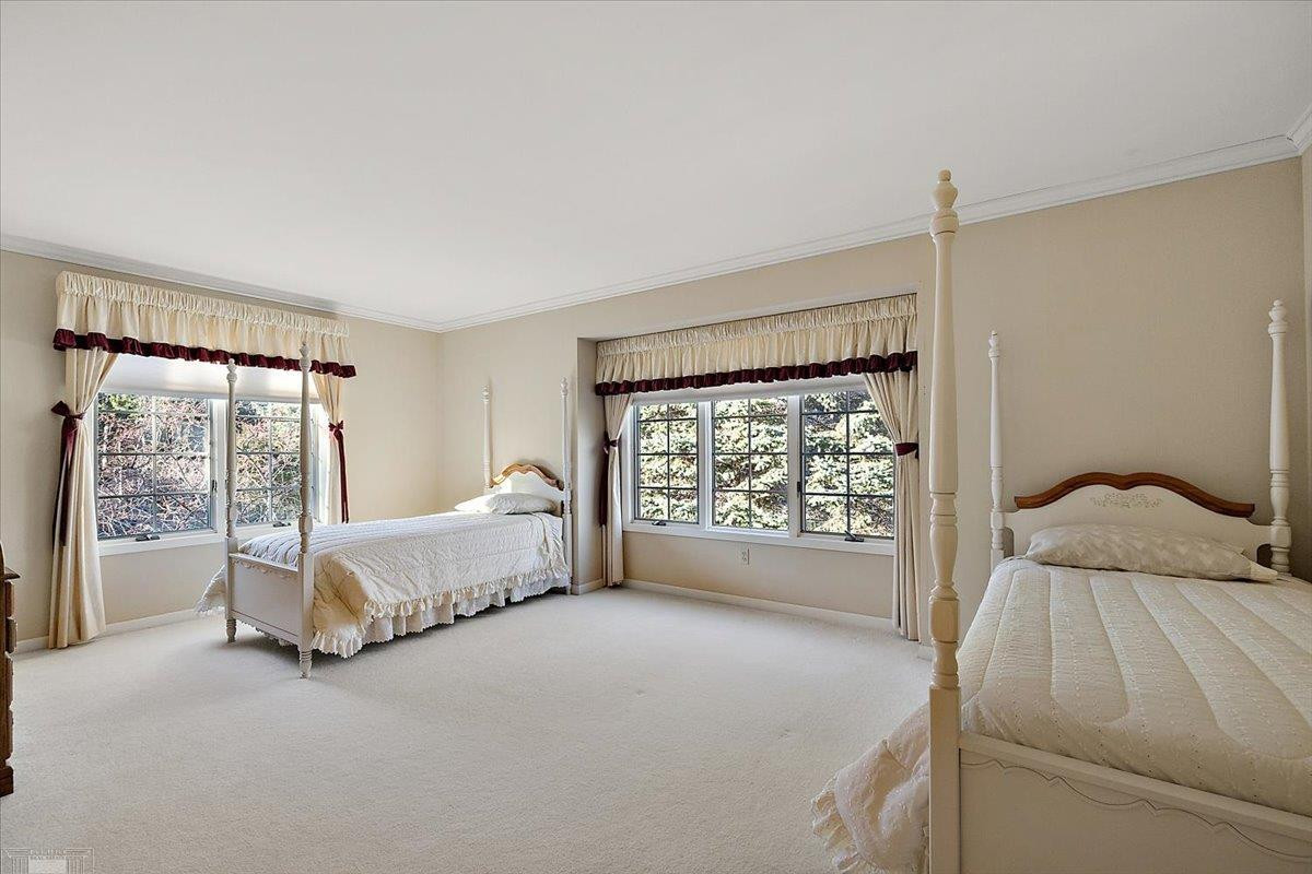 207 LAKE SHORE Drive, Grosse Pointe Farms, MI, 48236