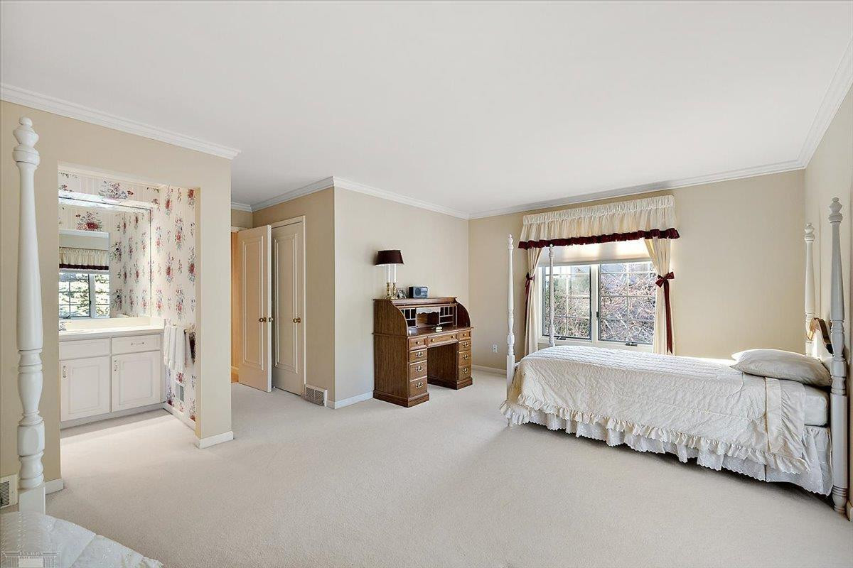 207 LAKE SHORE Drive, Grosse Pointe Farms, MI, 48236