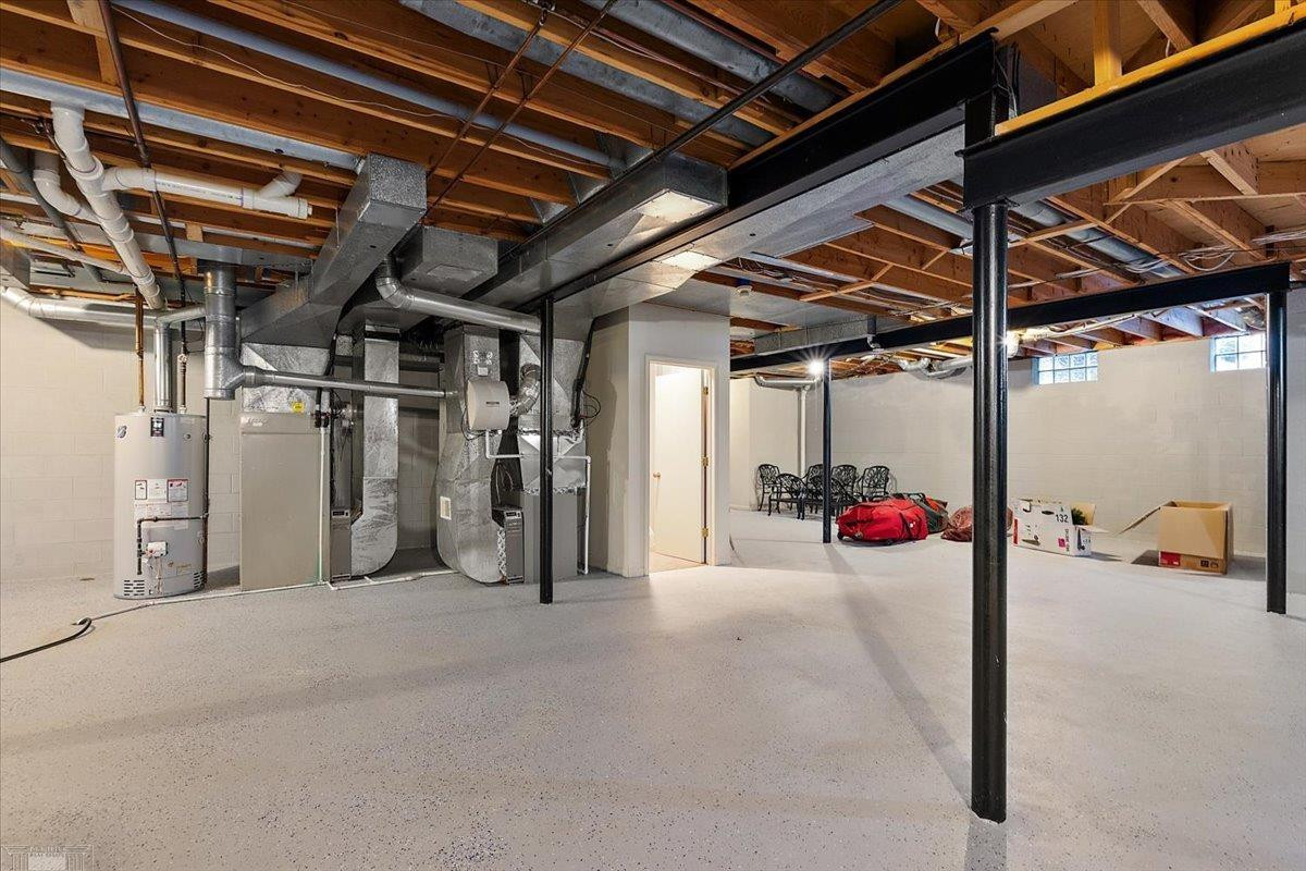 207 LAKE SHORE Drive, Grosse Pointe Farms, MI, 48236