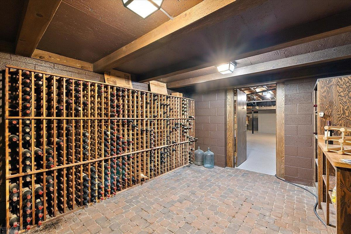 207 LAKE SHORE Drive, Grosse Pointe Farms, MI, 48236