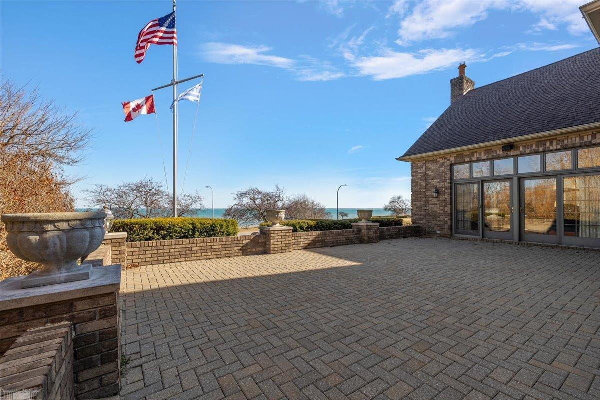 207 LAKE SHORE Drive, Grosse Pointe Farms, MI, 48236