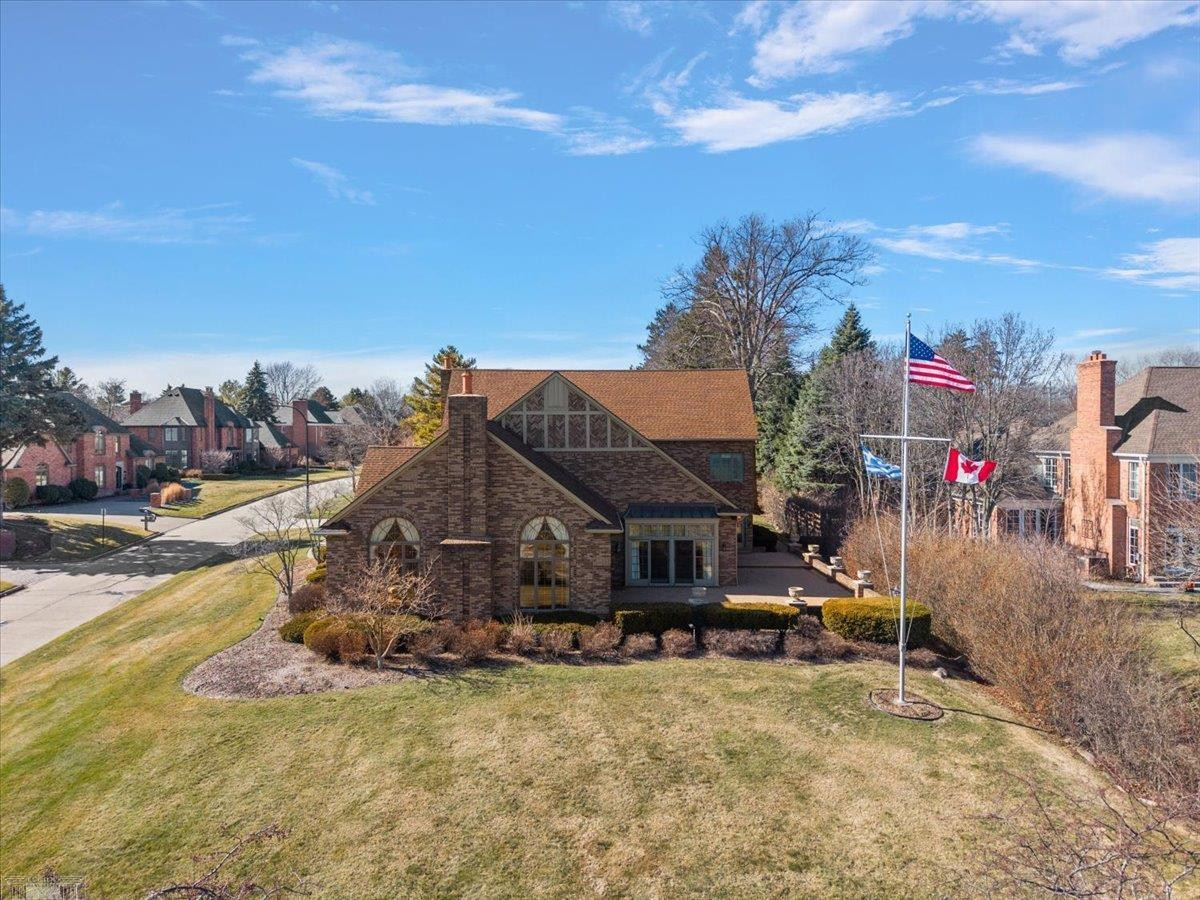 207 LAKE SHORE Drive, Grosse Pointe Farms, MI, 48236