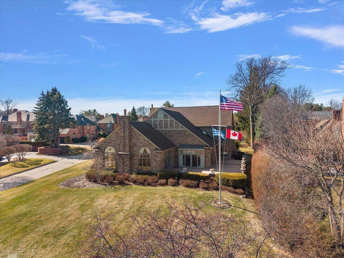 207 LAKE SHORE Drive, Grosse Pointe Farms, MI, 48236