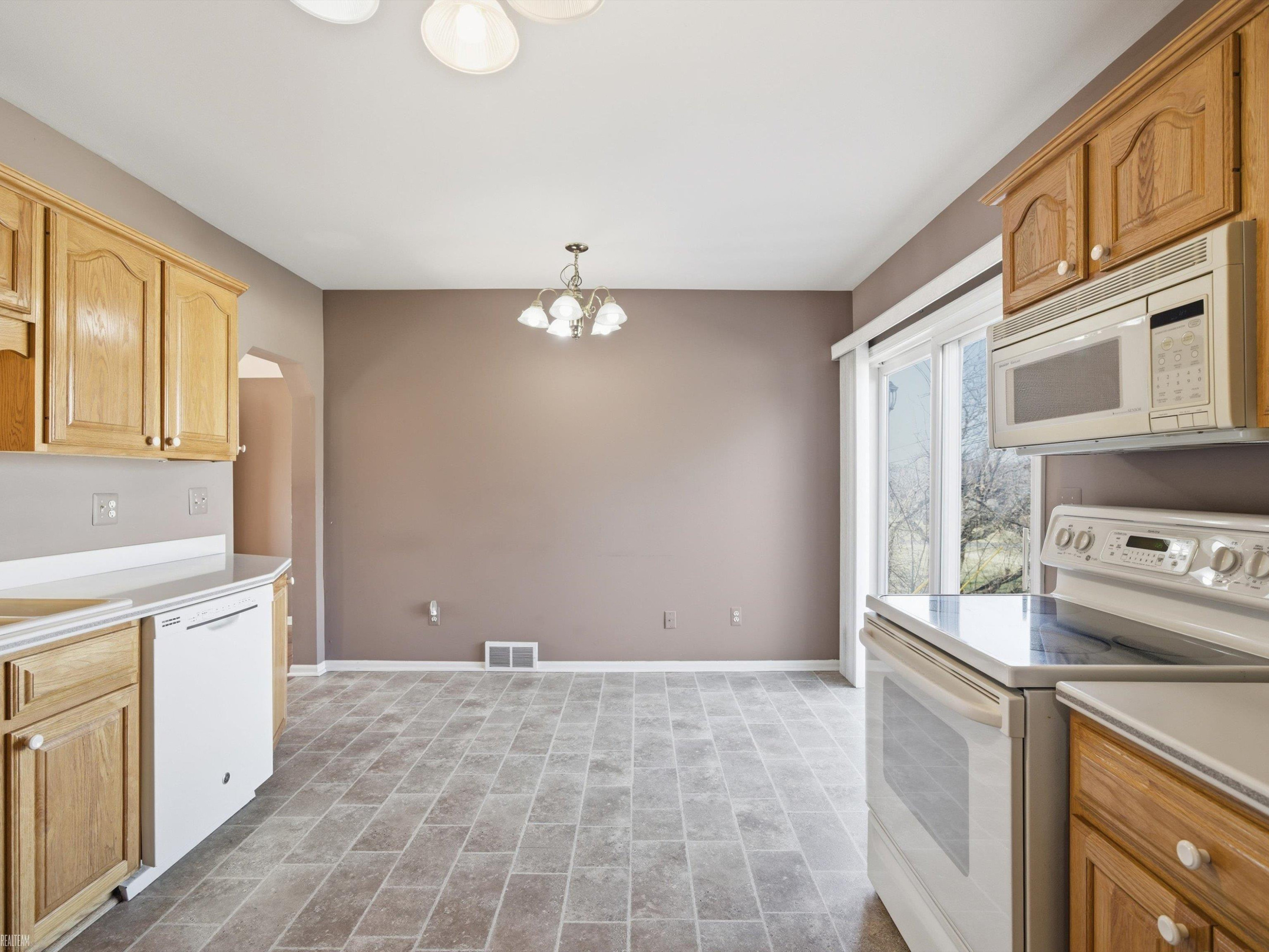 11151 34 Mile Road, MI 48065 — Photo 19