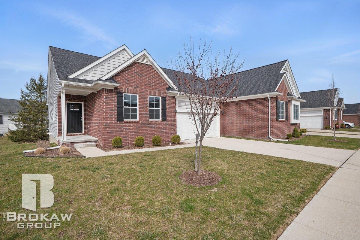 1389 Luxington Drive, Lapeer, MI 48446 — Photo 2