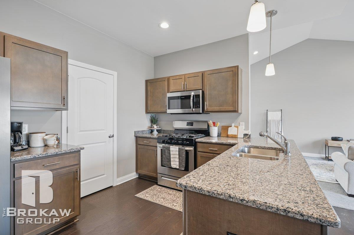 1389 Luxington Drive, Lapeer, MI 48446 — Photo 23