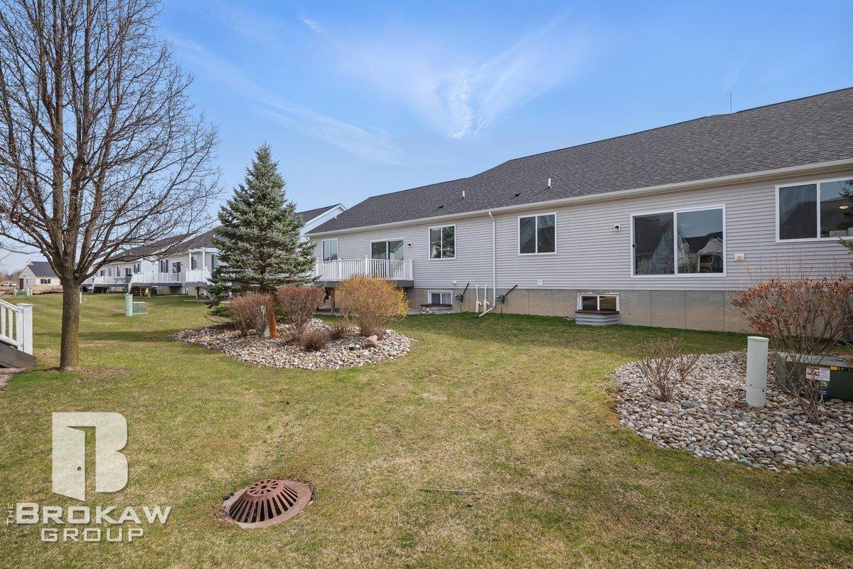 1389 Luxington Drive, Lapeer, MI 48446 — Photo 39