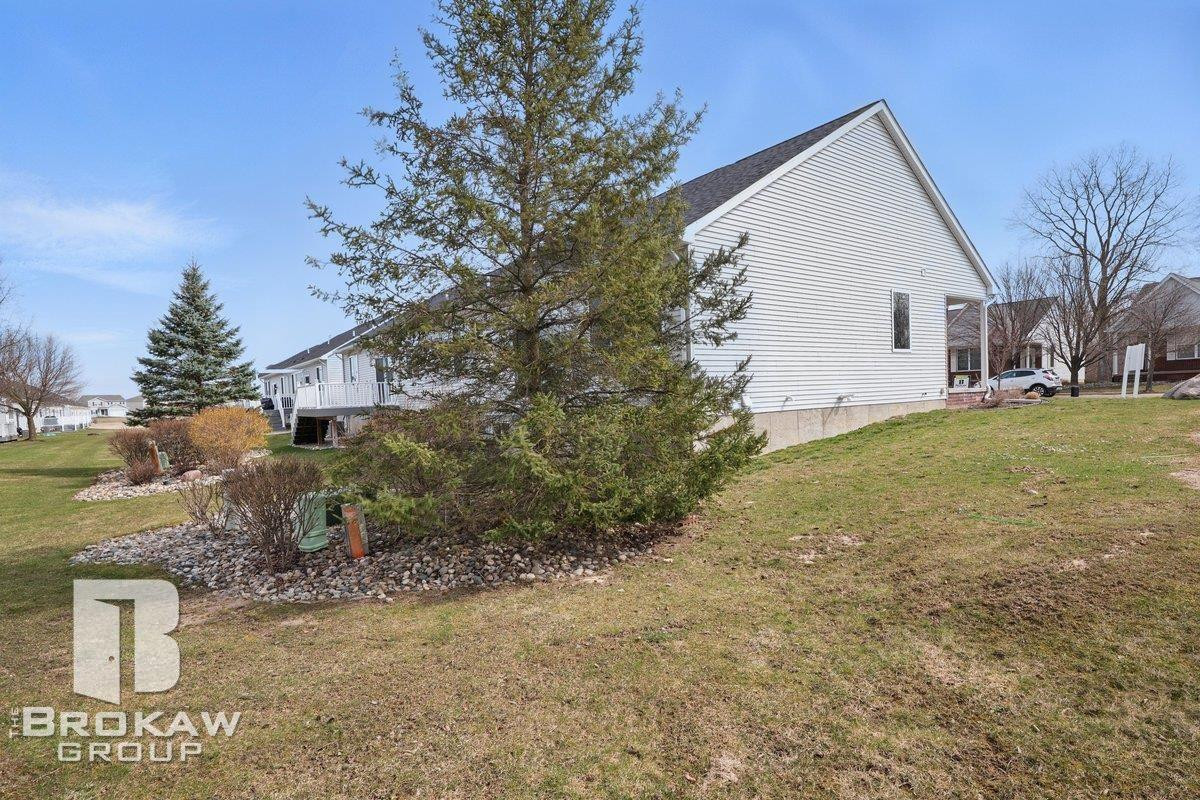 1389 Luxington Drive, Lapeer, MI 48446 — Photo 41