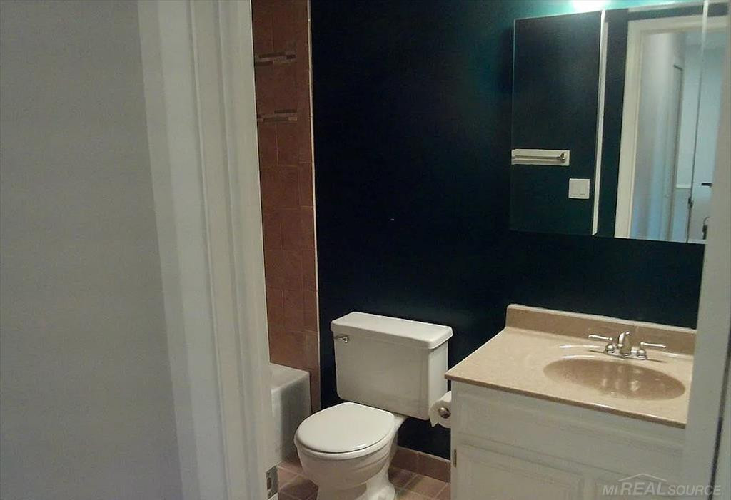 3733 Old Creek Road, Troy, MI 48084 — Photo 32