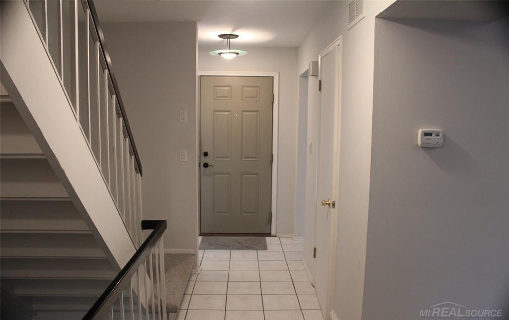 3733 Old Creek Road, Troy, MI 48084 — Photo 7