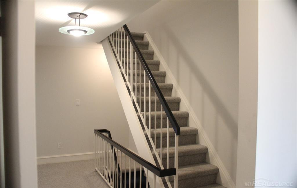 3733 Old Creek Road, Troy, MI 48084 — Photo 21