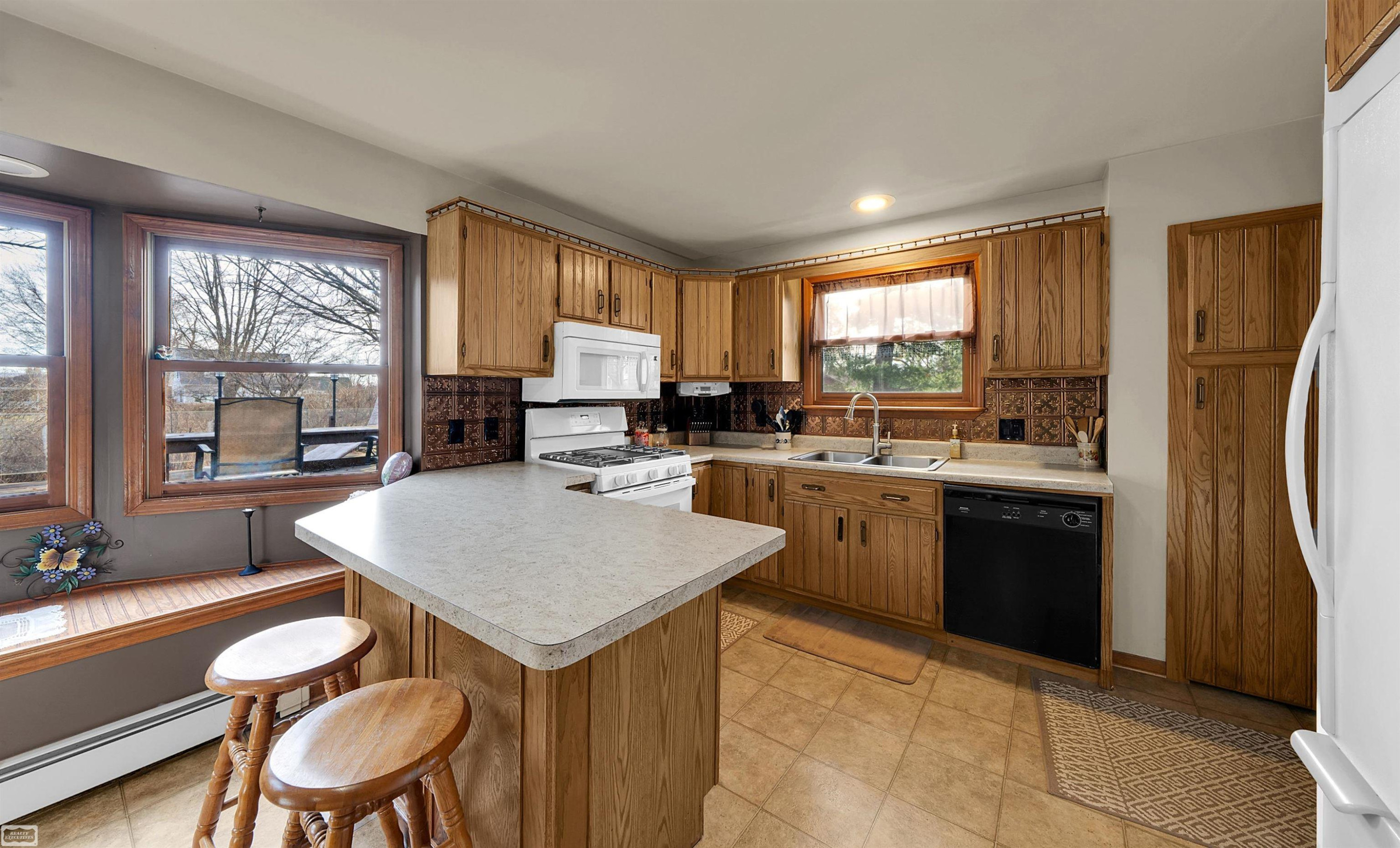 69350 N Forest Street, Richmond, MI 48062 — Photo 3