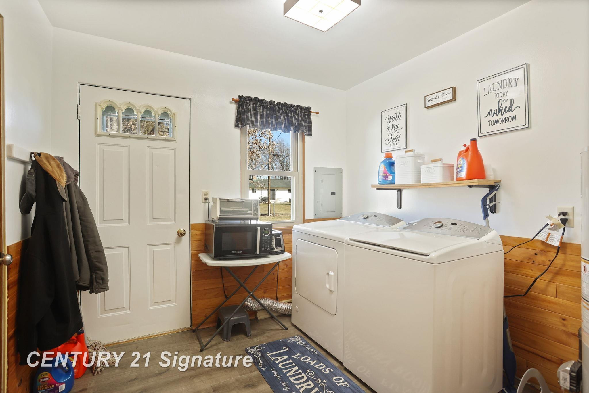 4551 Westfield Court, Bay City, MI 48706 — Photo 23