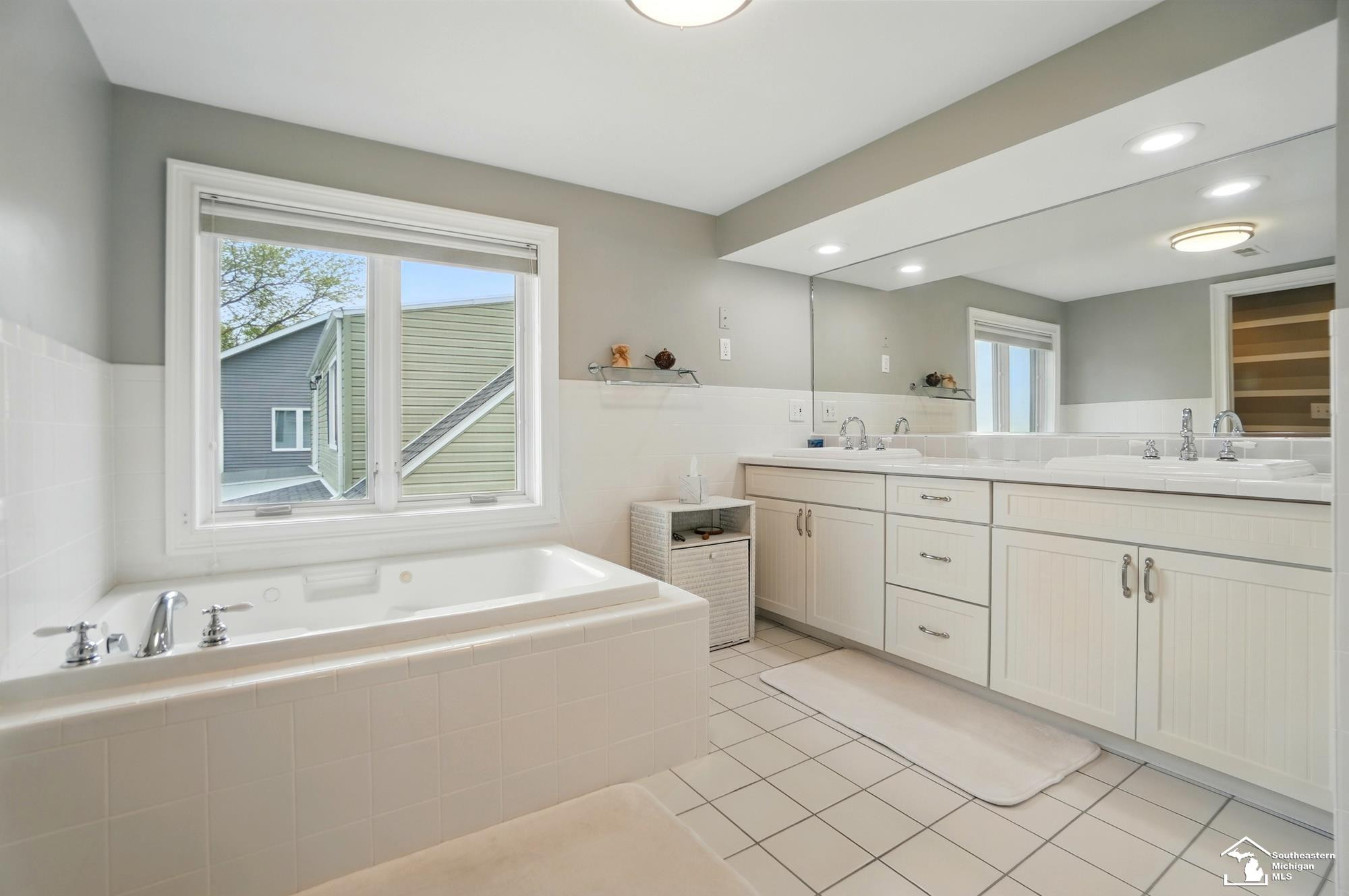 13542 Venetian Drive, Monroe, MI 48161 — Photo 68